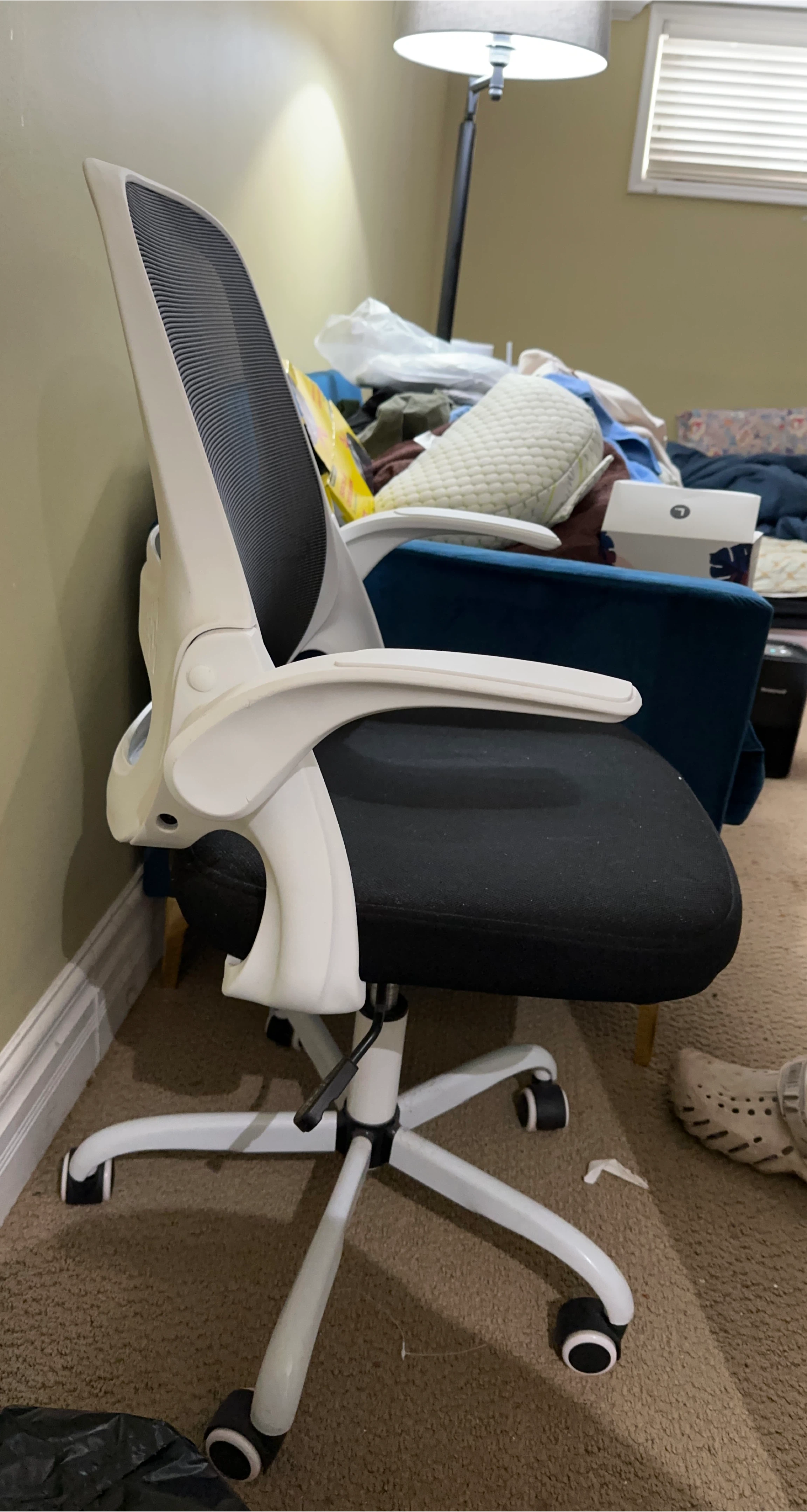 Ergonomics White and Black Mesh Office Chair