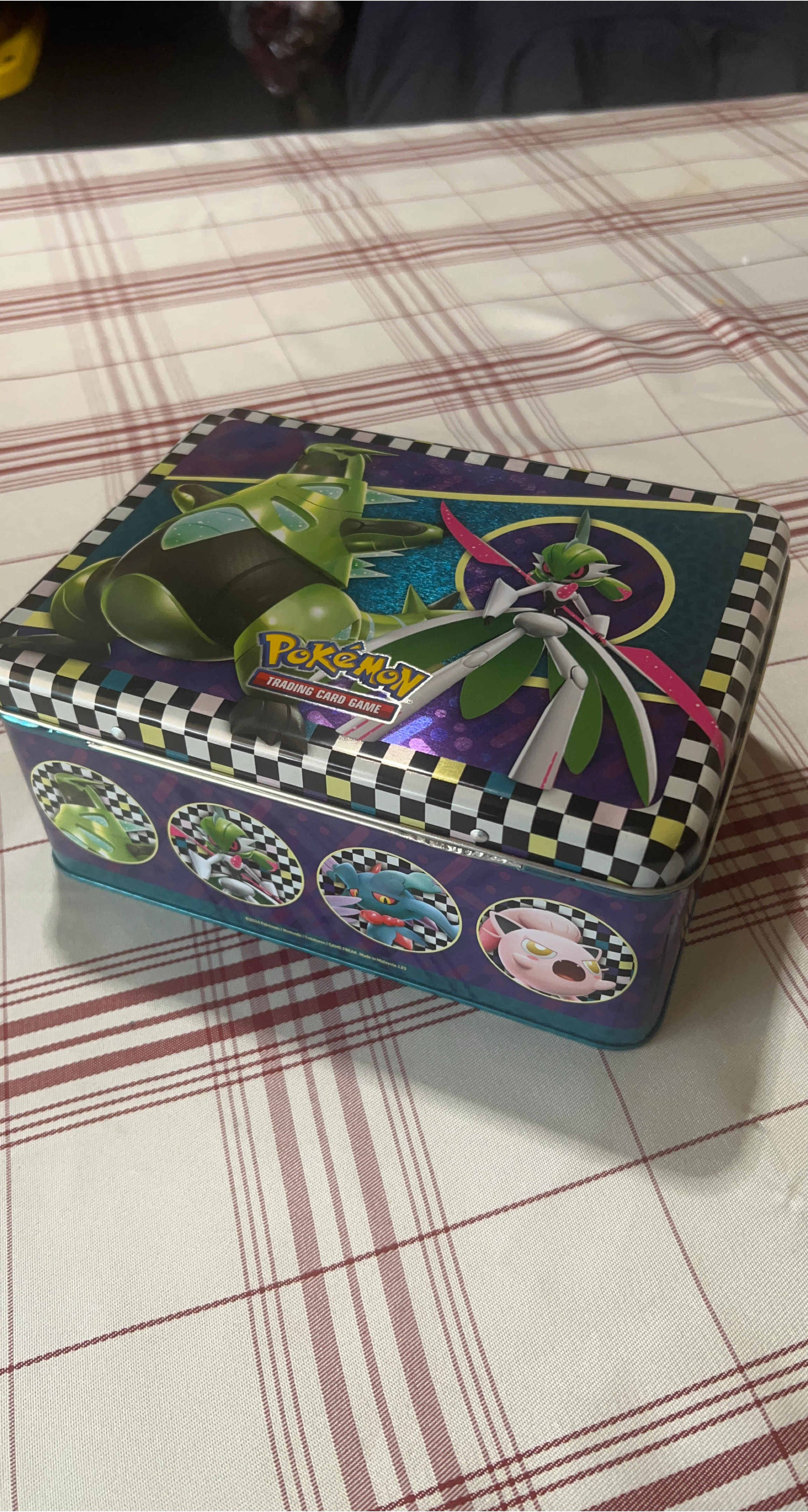 Pokemon Trading Card Game Tin