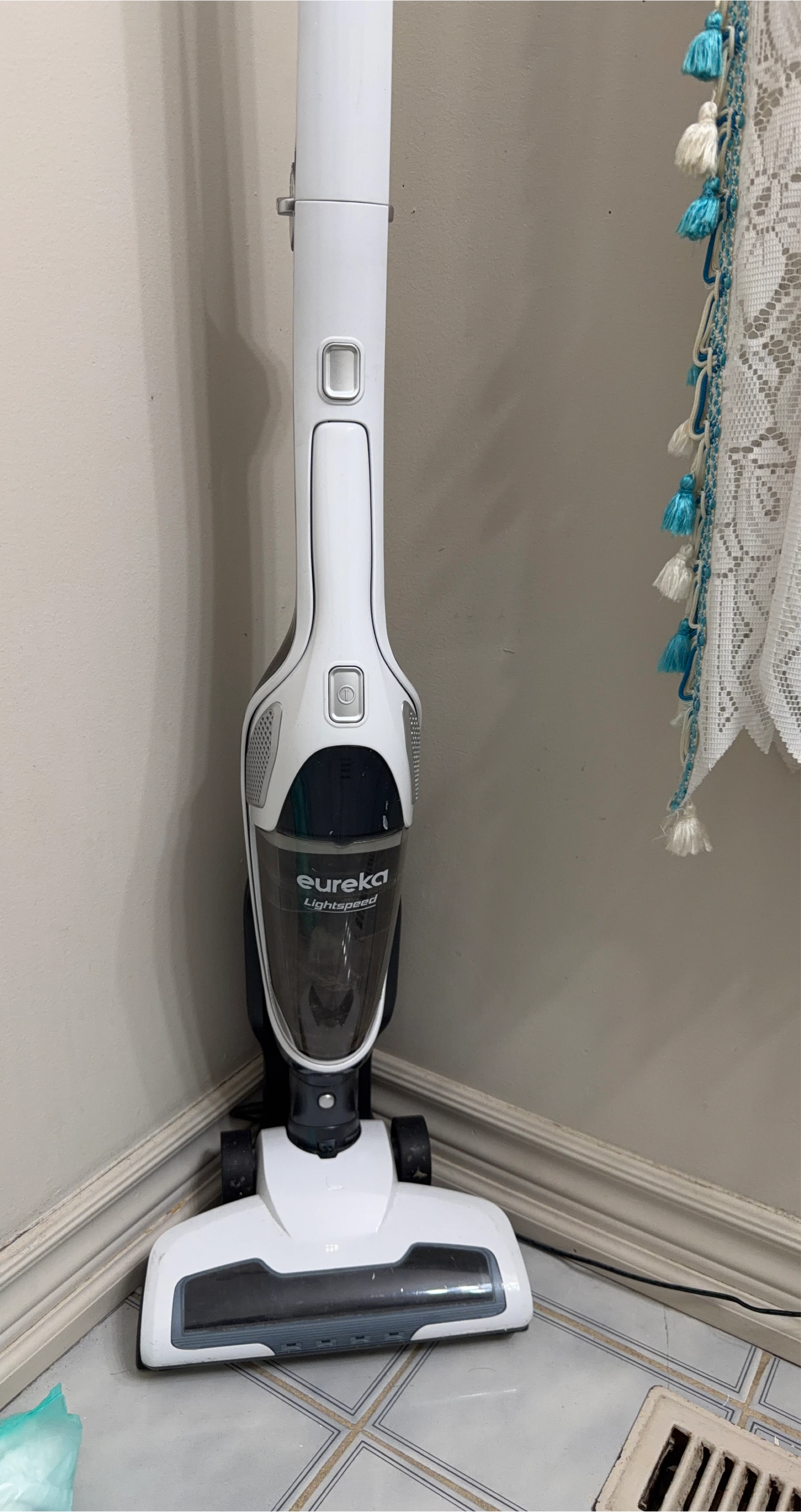 Eureka Lightspeed Vacuum Cleaner