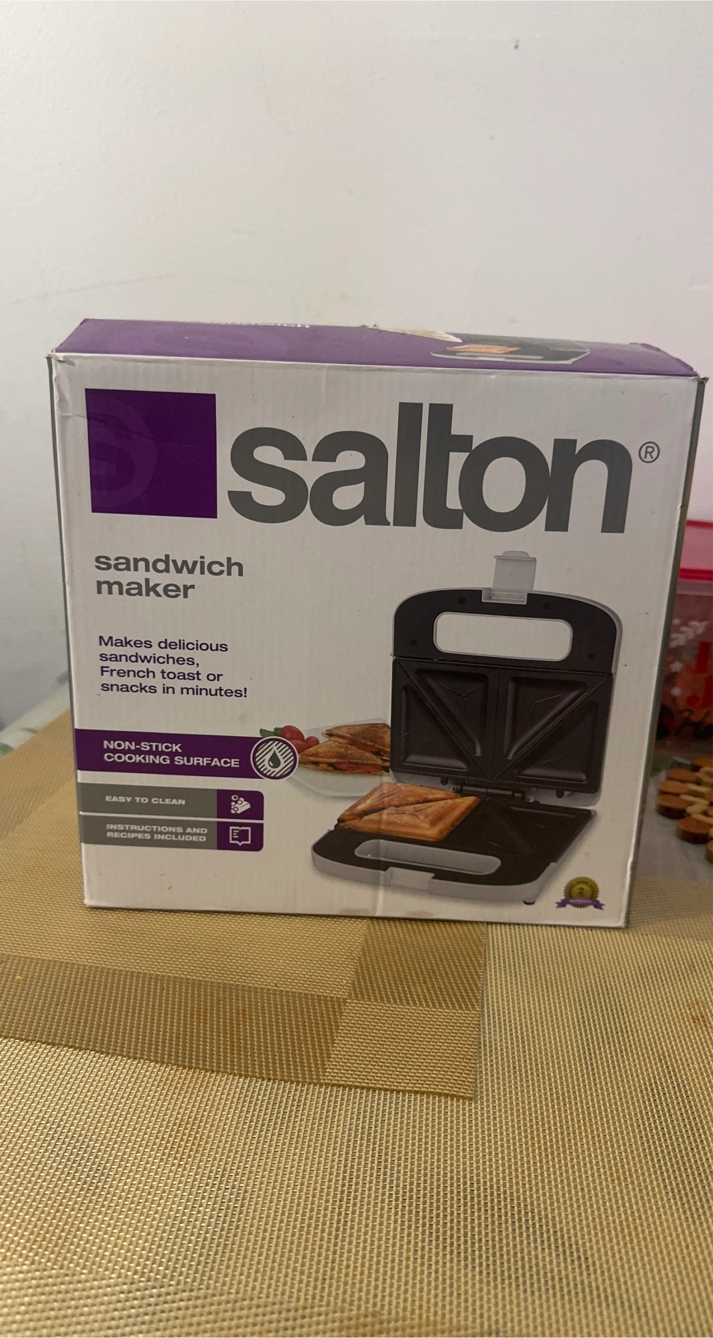 Salton Essentials – Sandwich Grill (White) | Used One | With Box