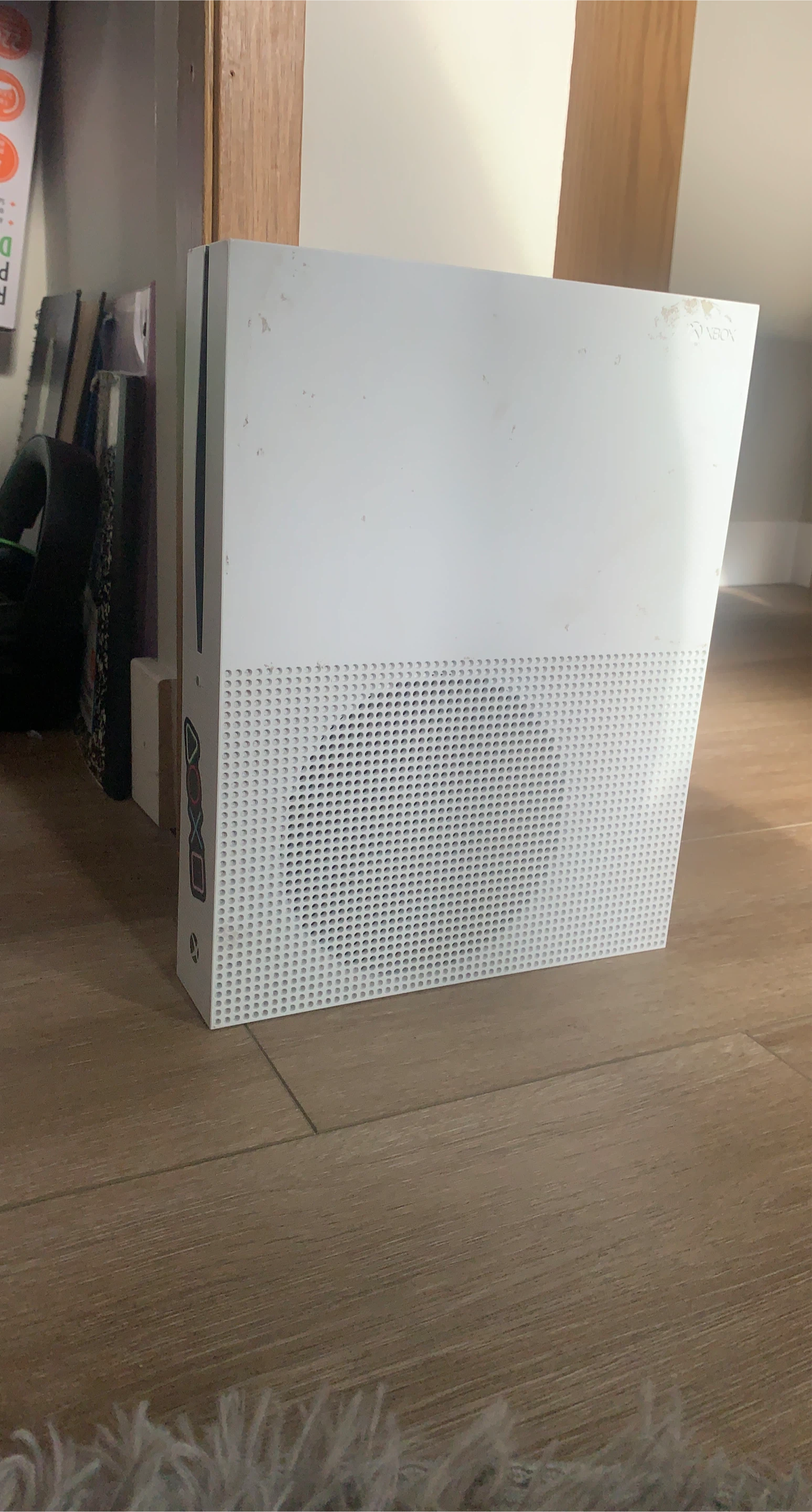 White Xbox One S