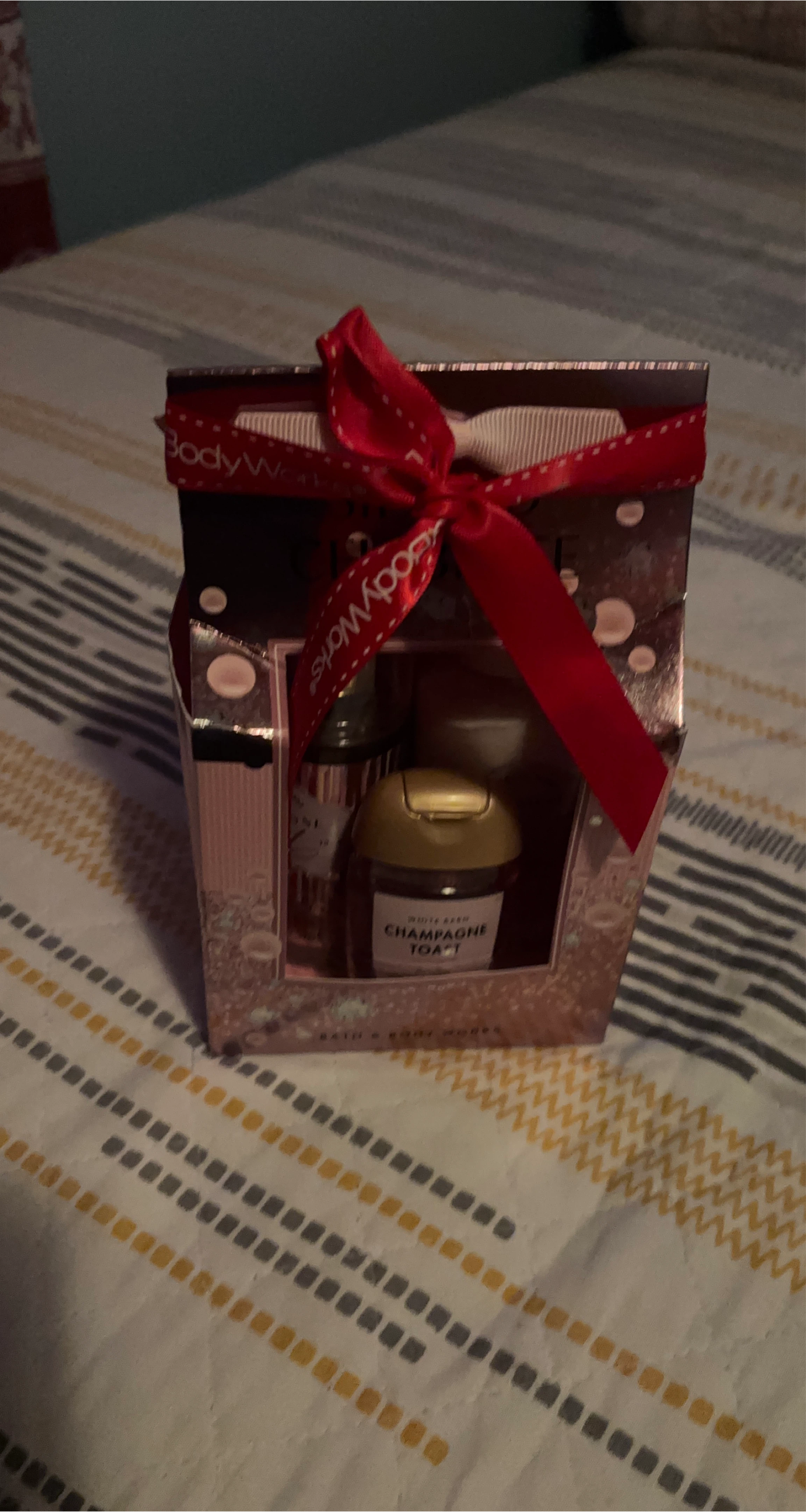 Bath & Body Works Champagne Toast Mini Gift Set
