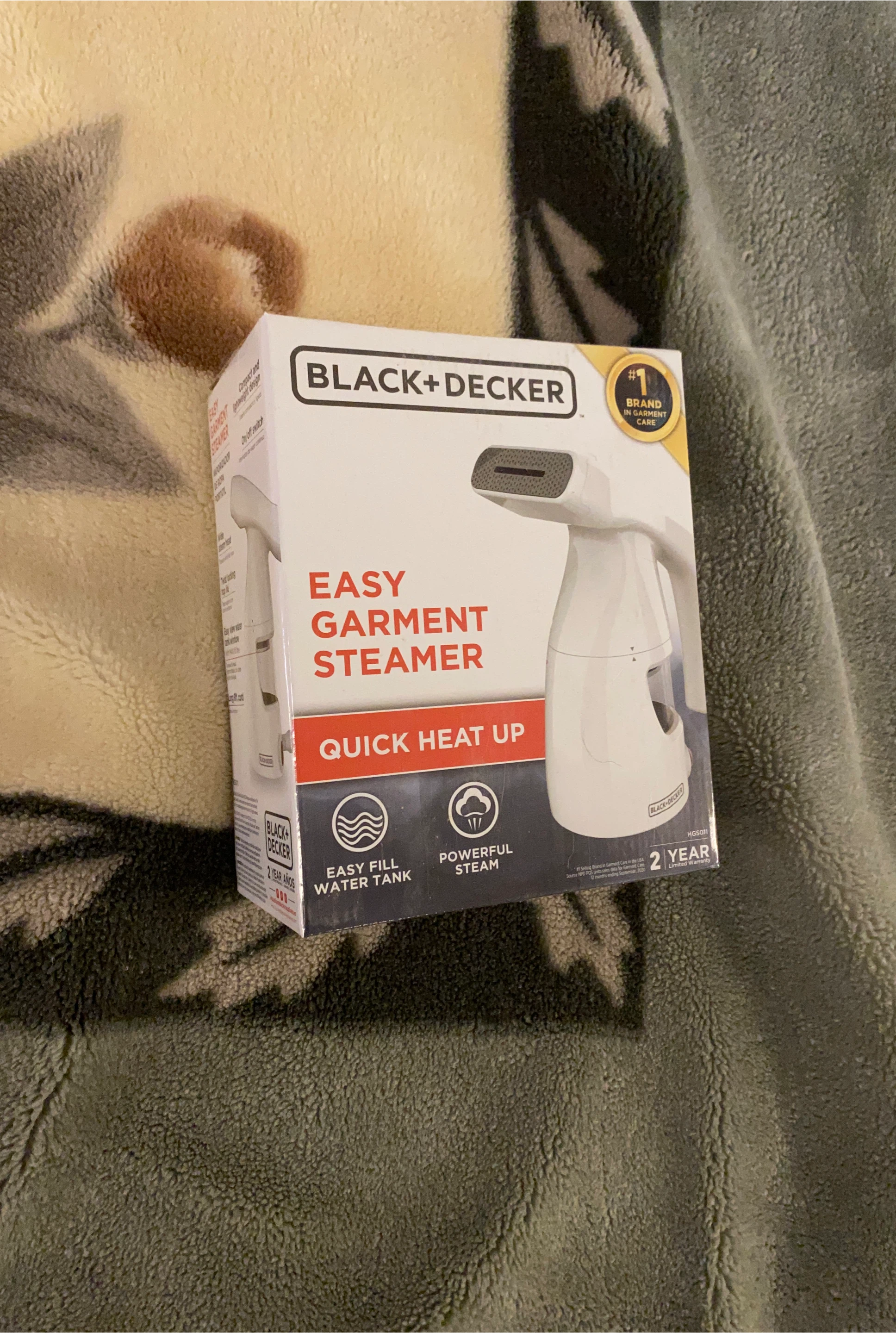 BLACK+DECKER Easy Garment Steamer
