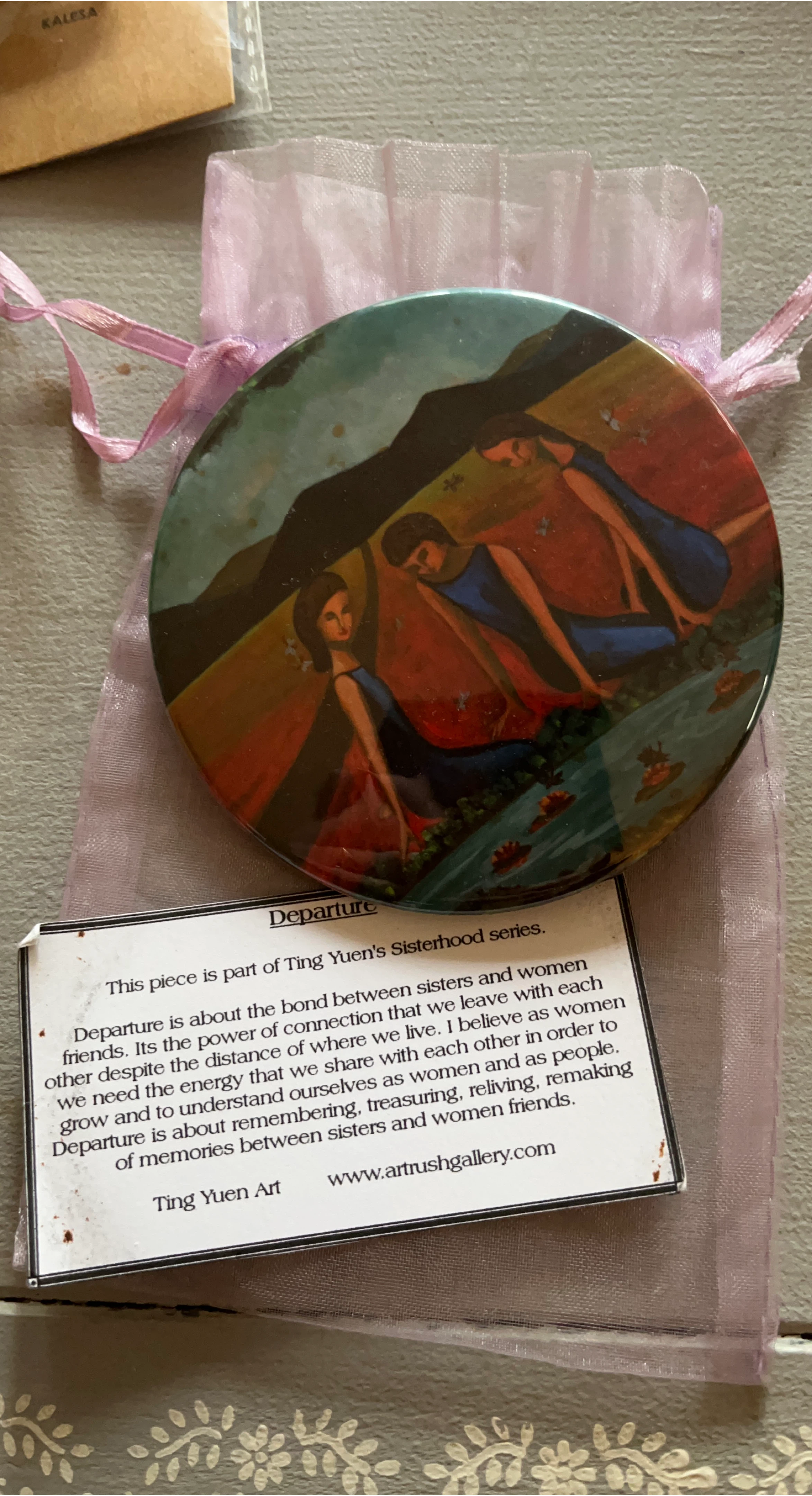 Ting Yuen Art Departure Round Decorative Piece