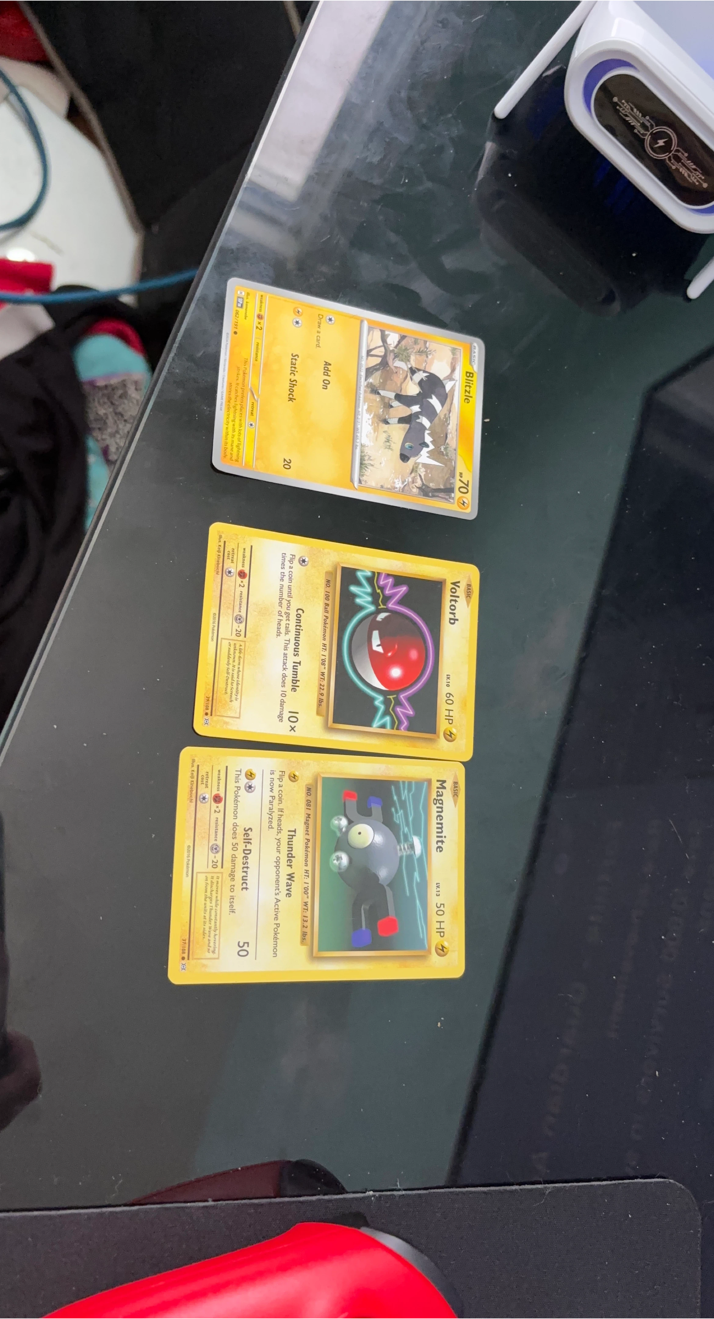 3 Pokémon cards mint condition