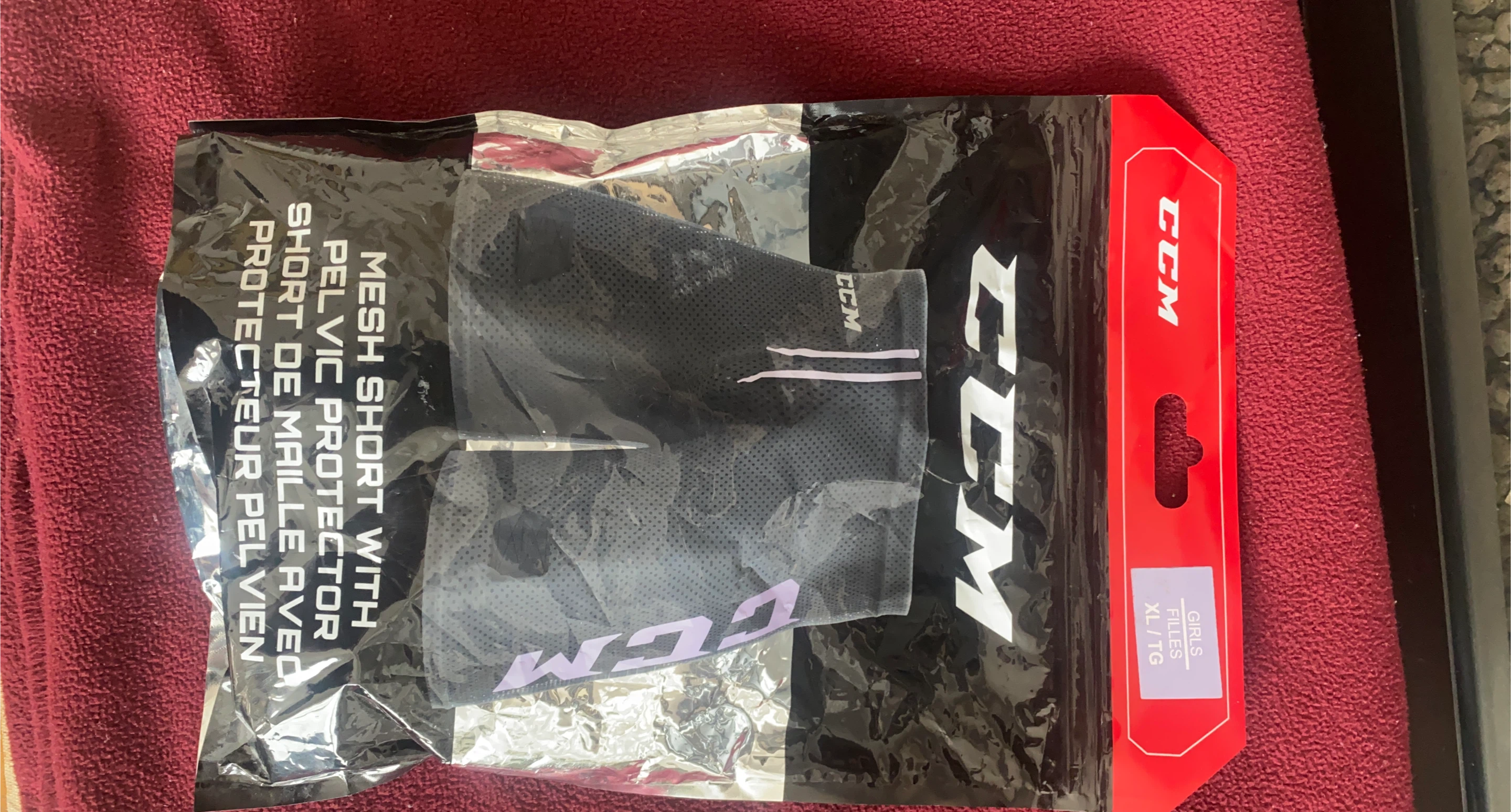 CCM Girls' Mesh Short with Pelvic Protector XL/TG