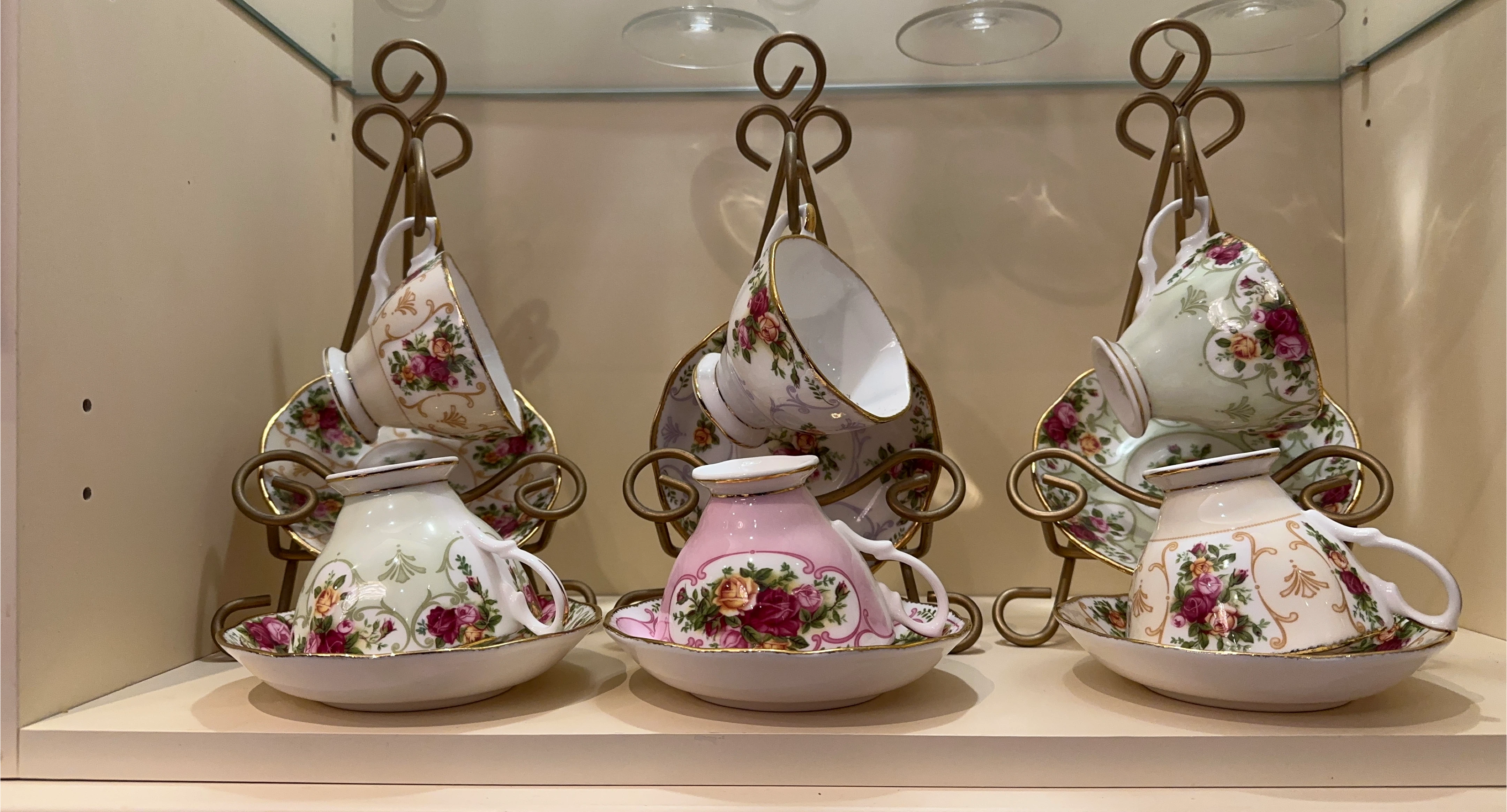 Vintage Rose Teacup (Royal Albert