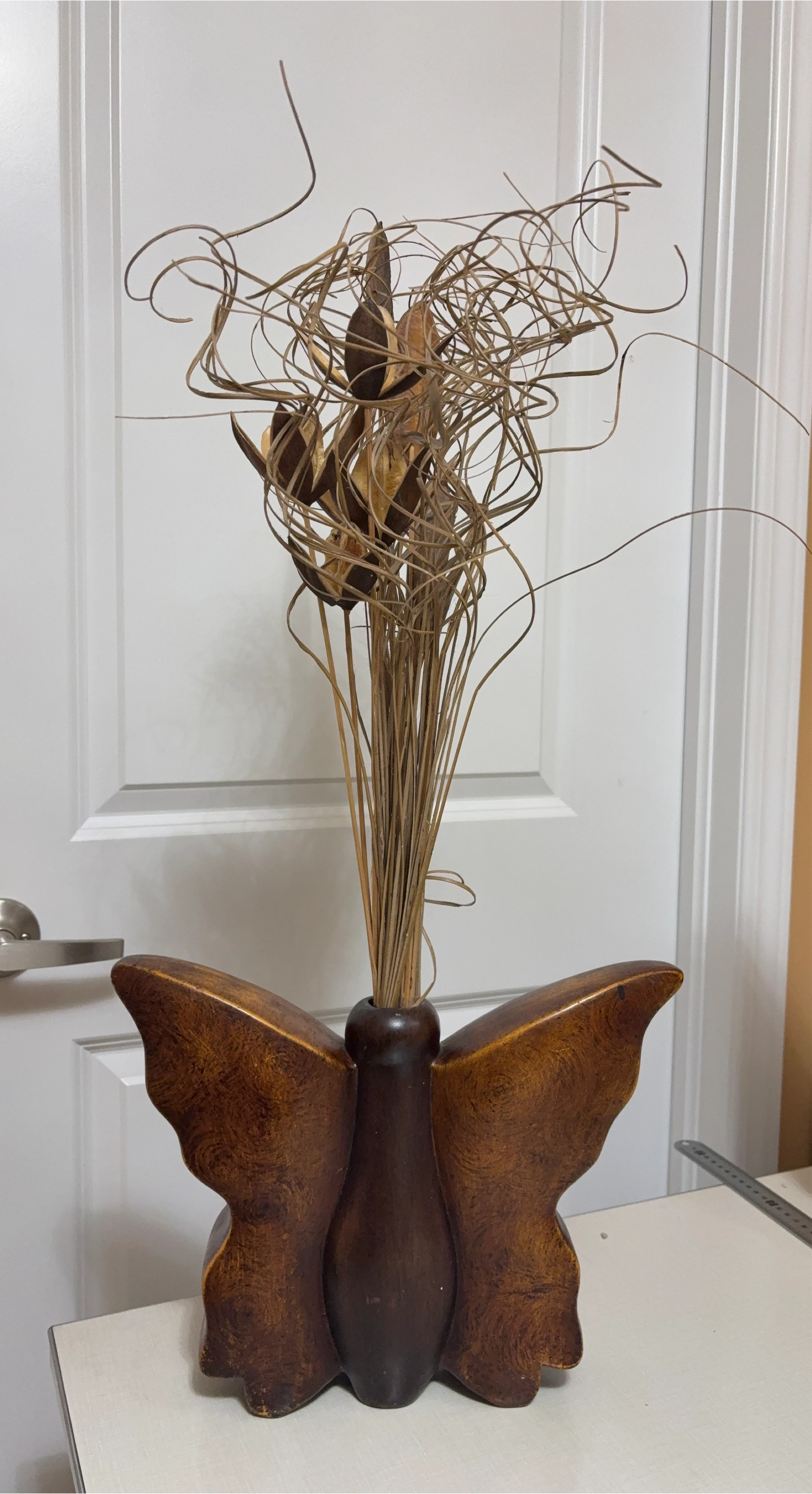 🥕Decorative Butterfly Vase with Dried Grass
