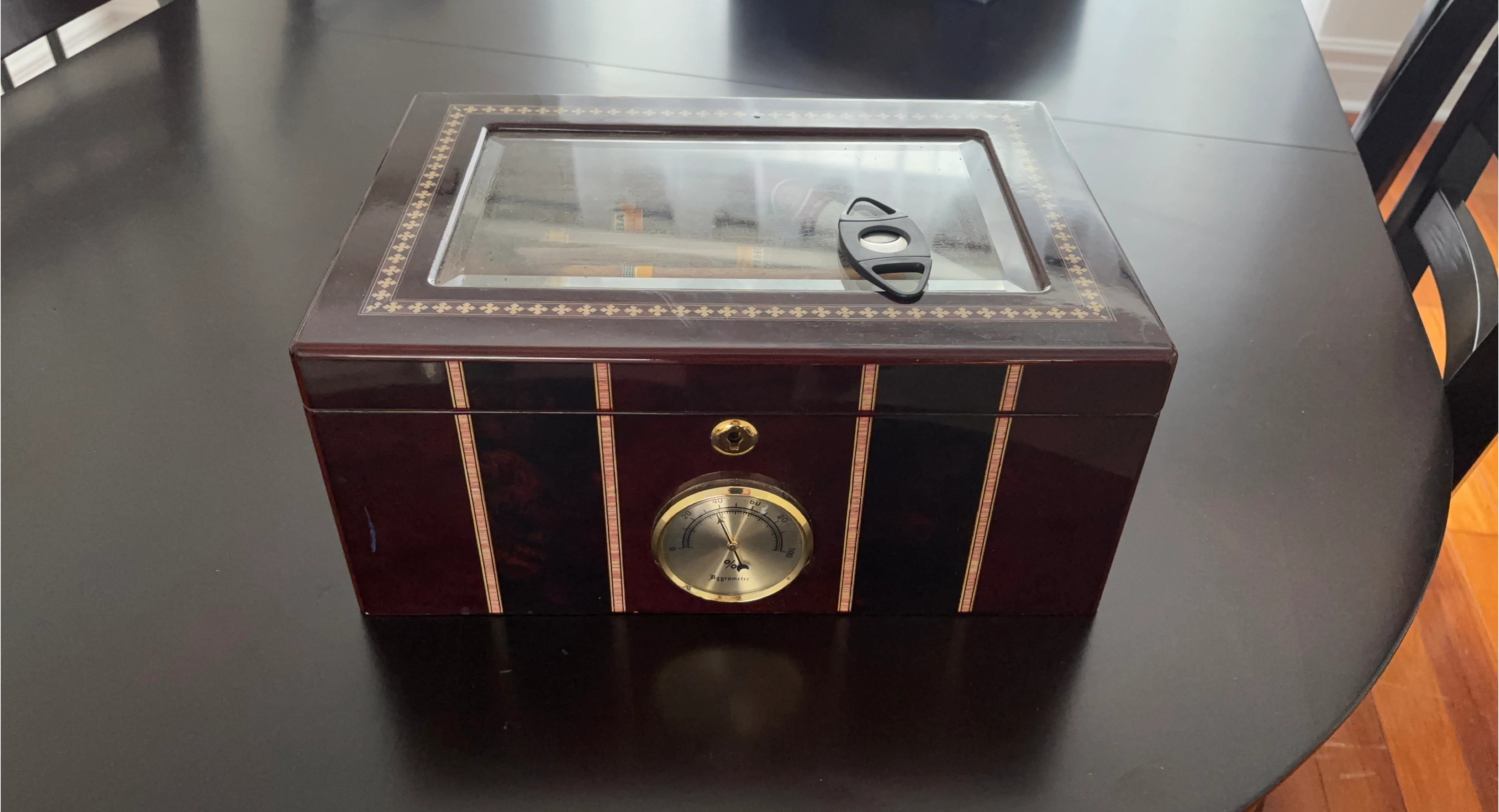 Mahogany Humidor with Hygrometer and Cutter