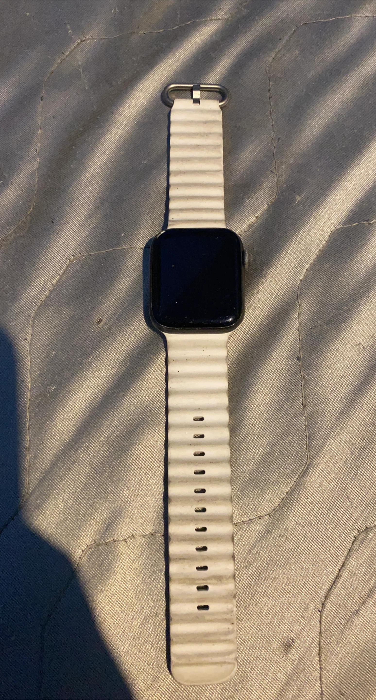 Apple Watch SE (2nd Gen) GPS 40mm Starlight Al