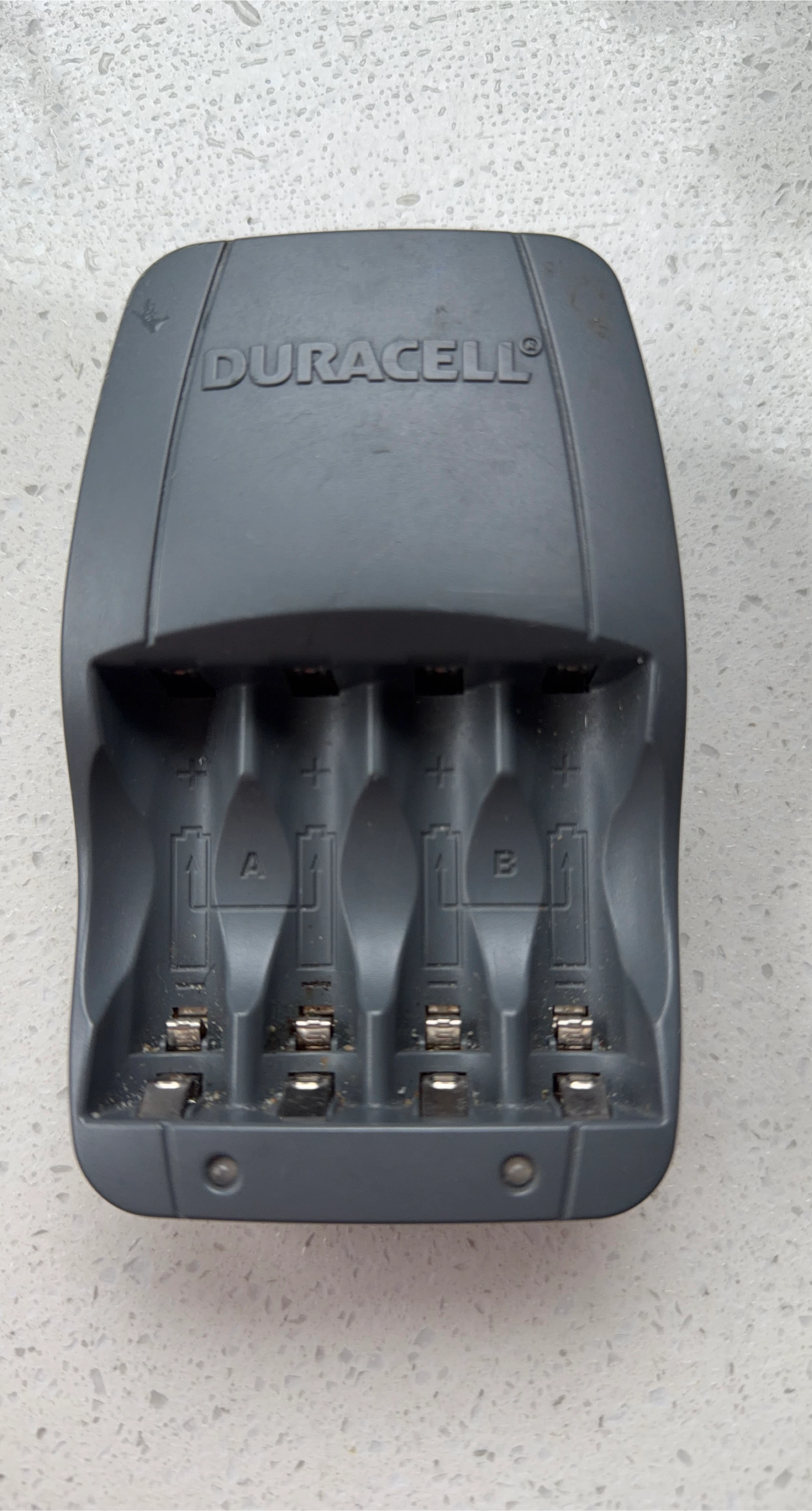 Duracell NiMH Battery Charger CEF181C