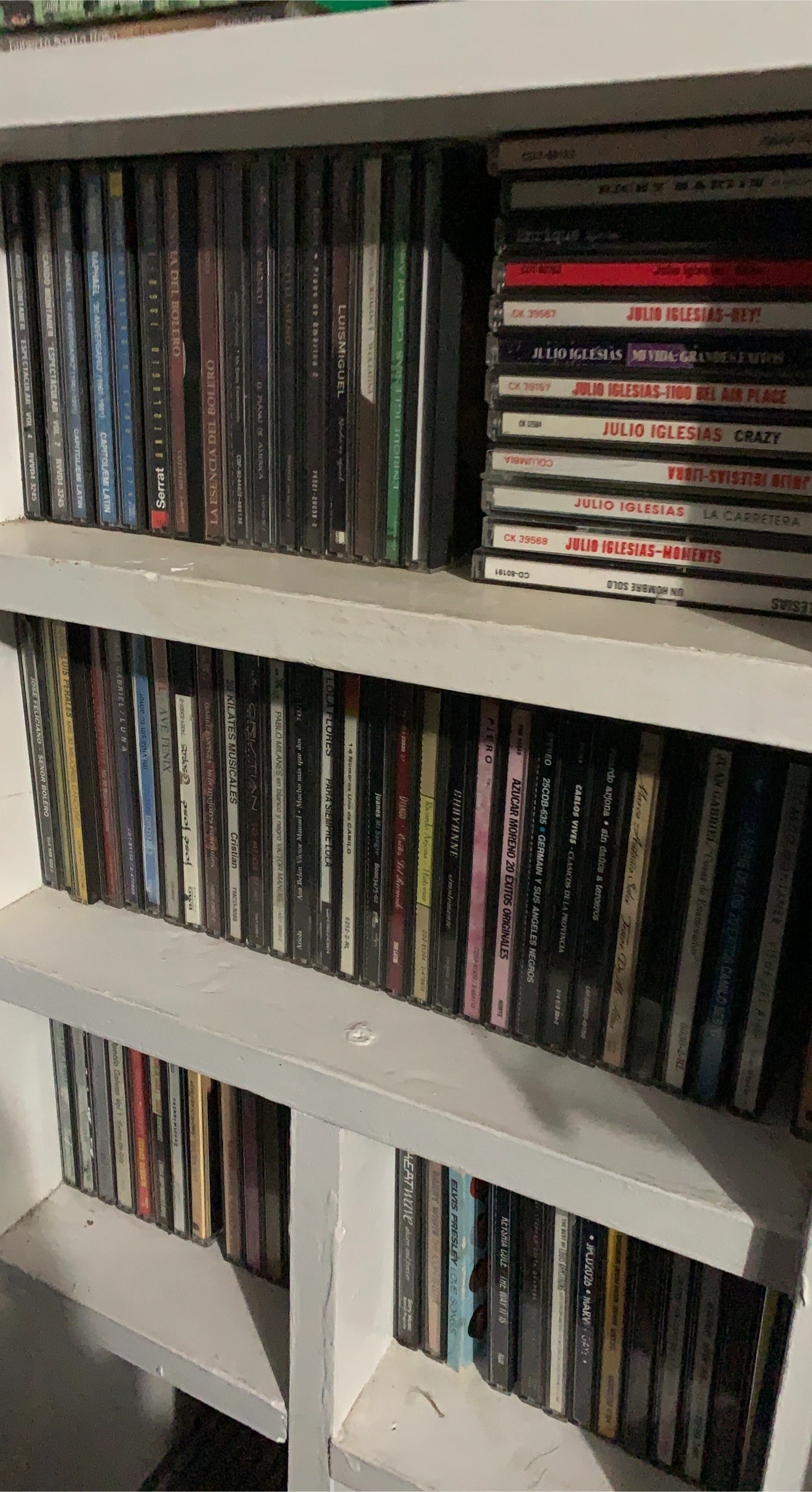 Salsa and merengue CD en Good condition.