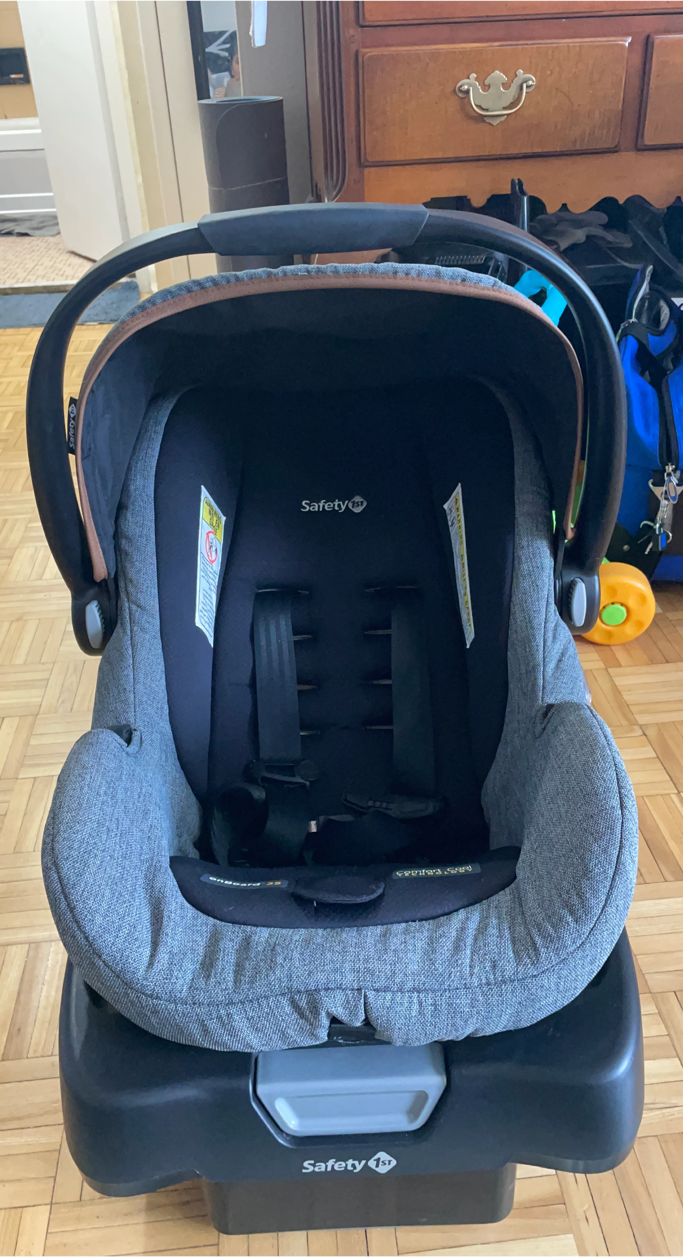 Safety 1st OnBoard 35 Infant Car Seat
