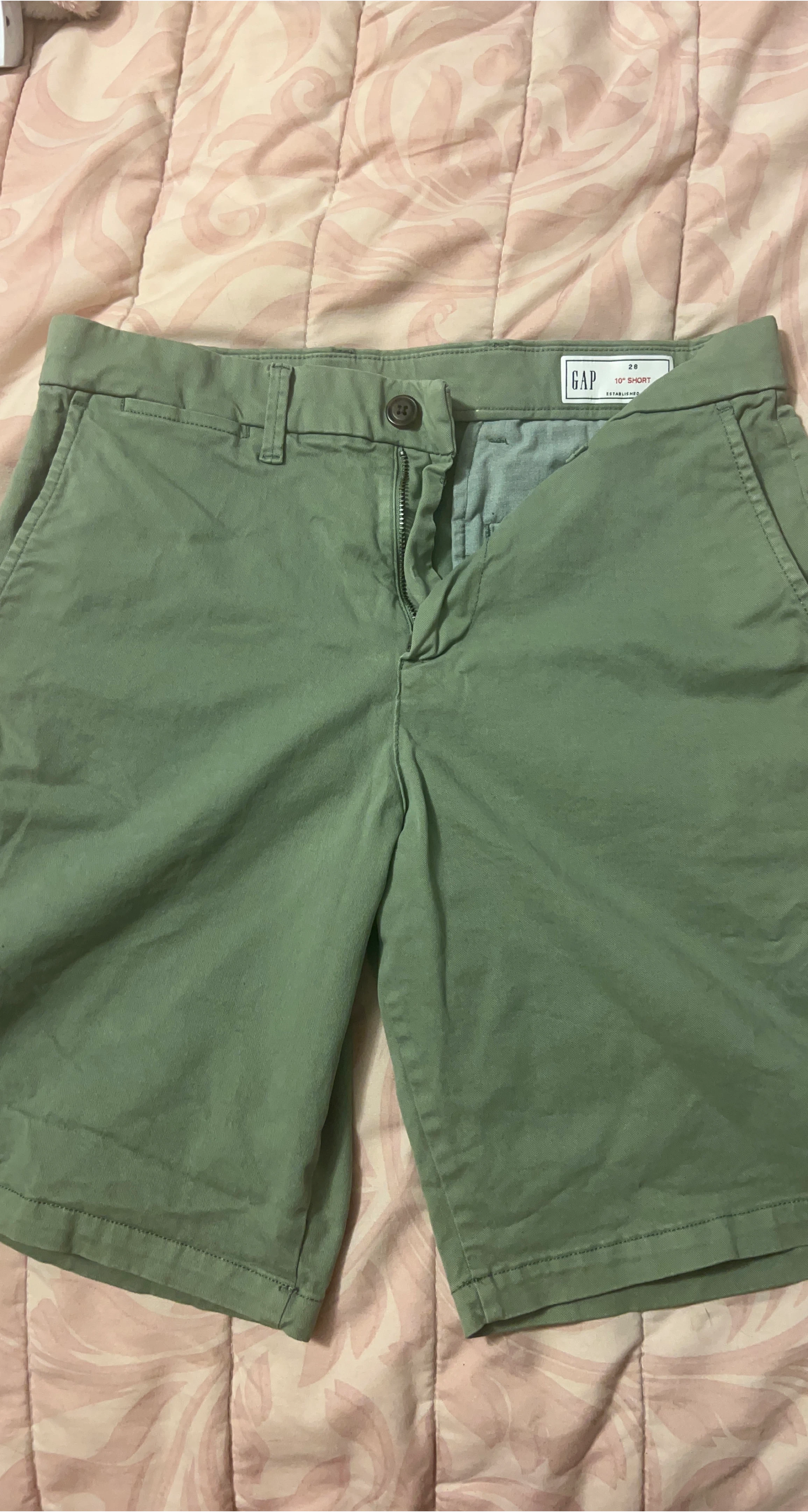 GAP Men's Khaki Shorts