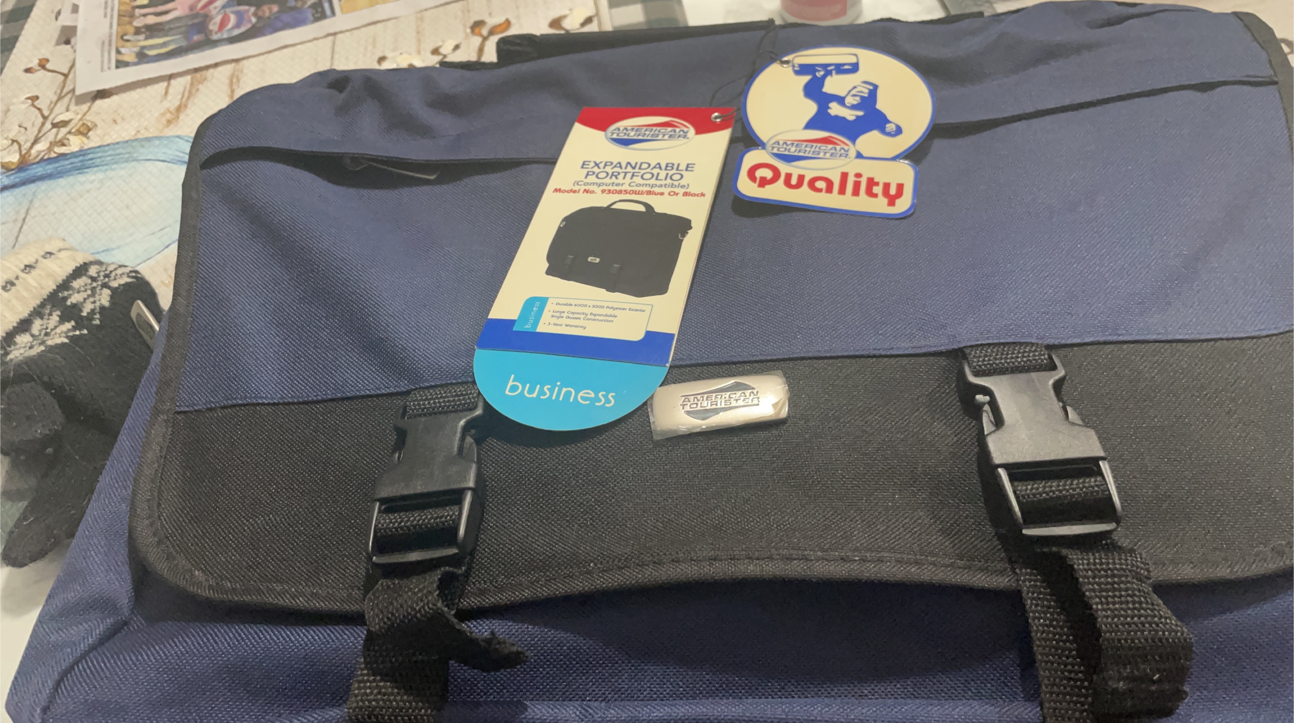 American Tourister Expandable Portfolio Laptop Bag