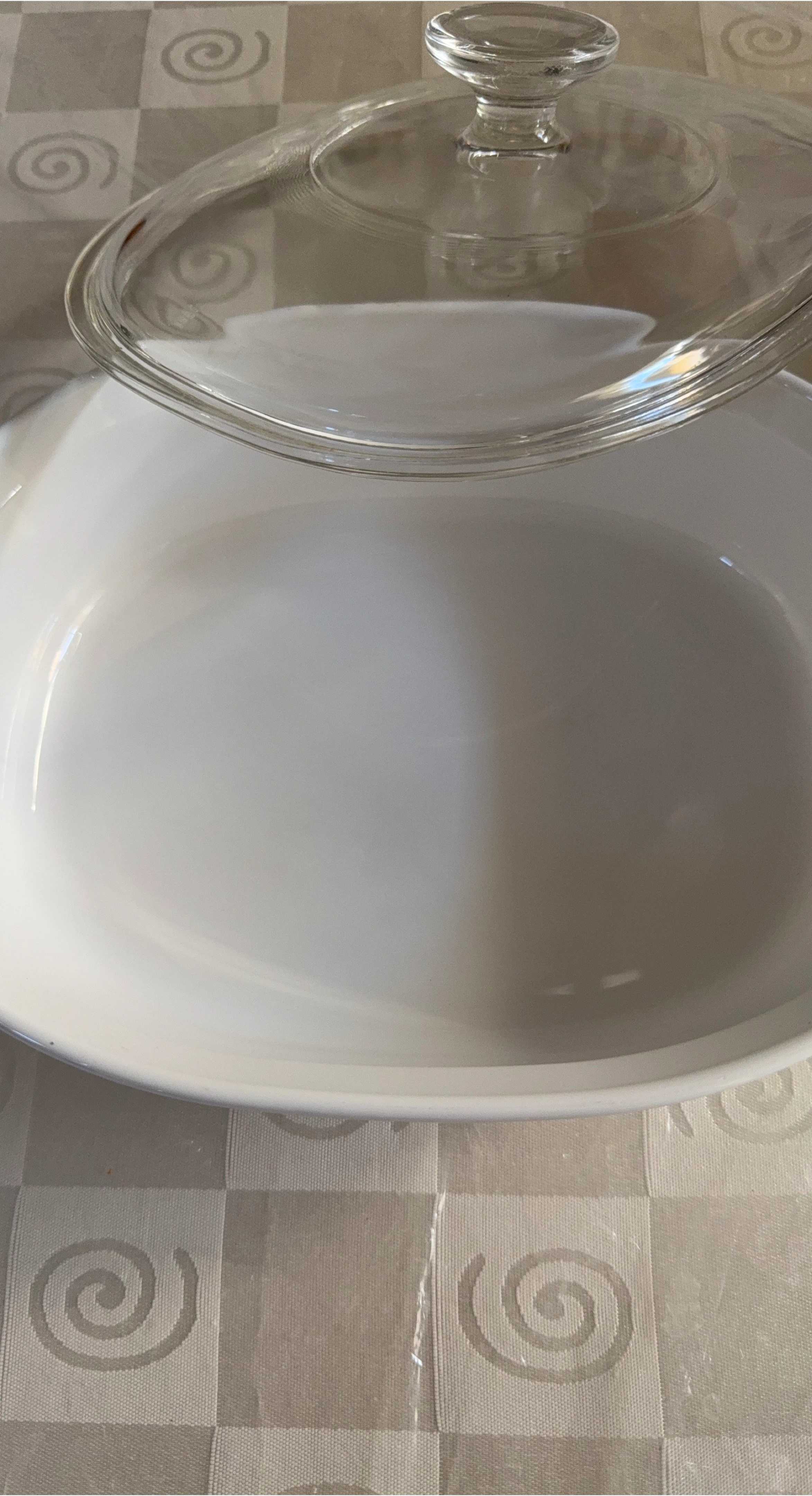CorningWare 1.8L Casserole Dish with Pyrex Lid