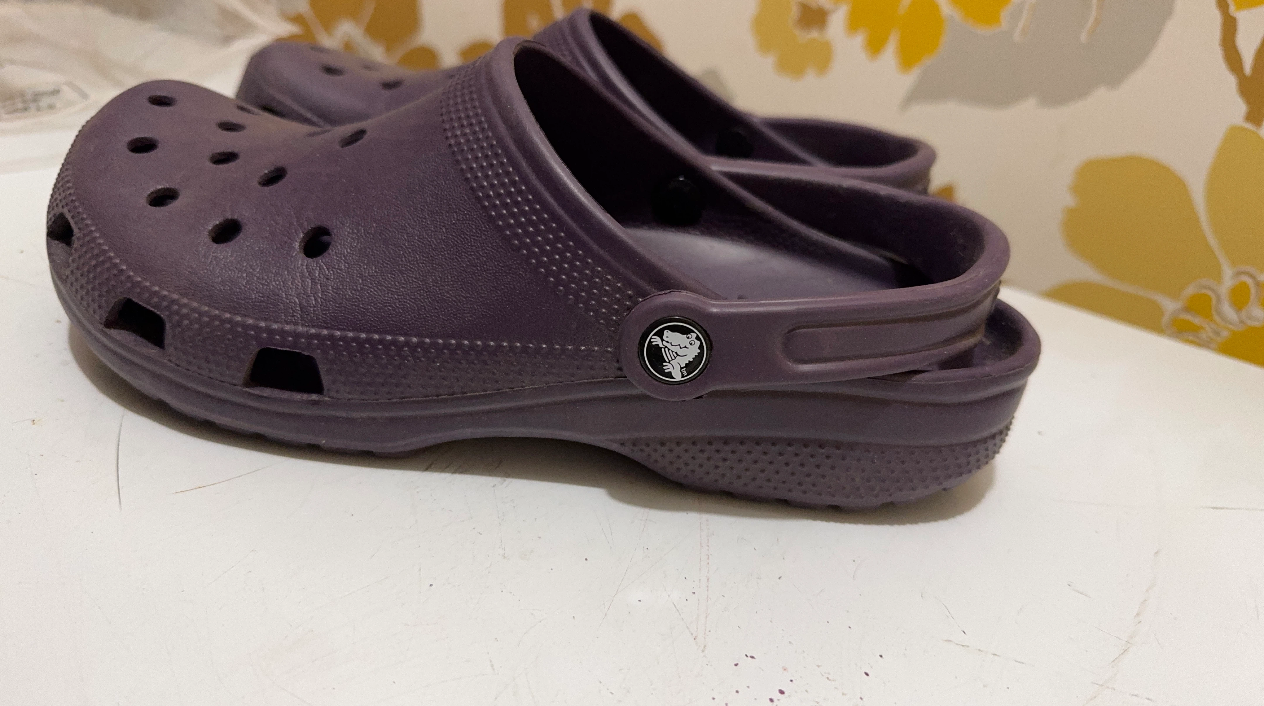 Crocs Classic Clogs - Purple - Size M8/W10