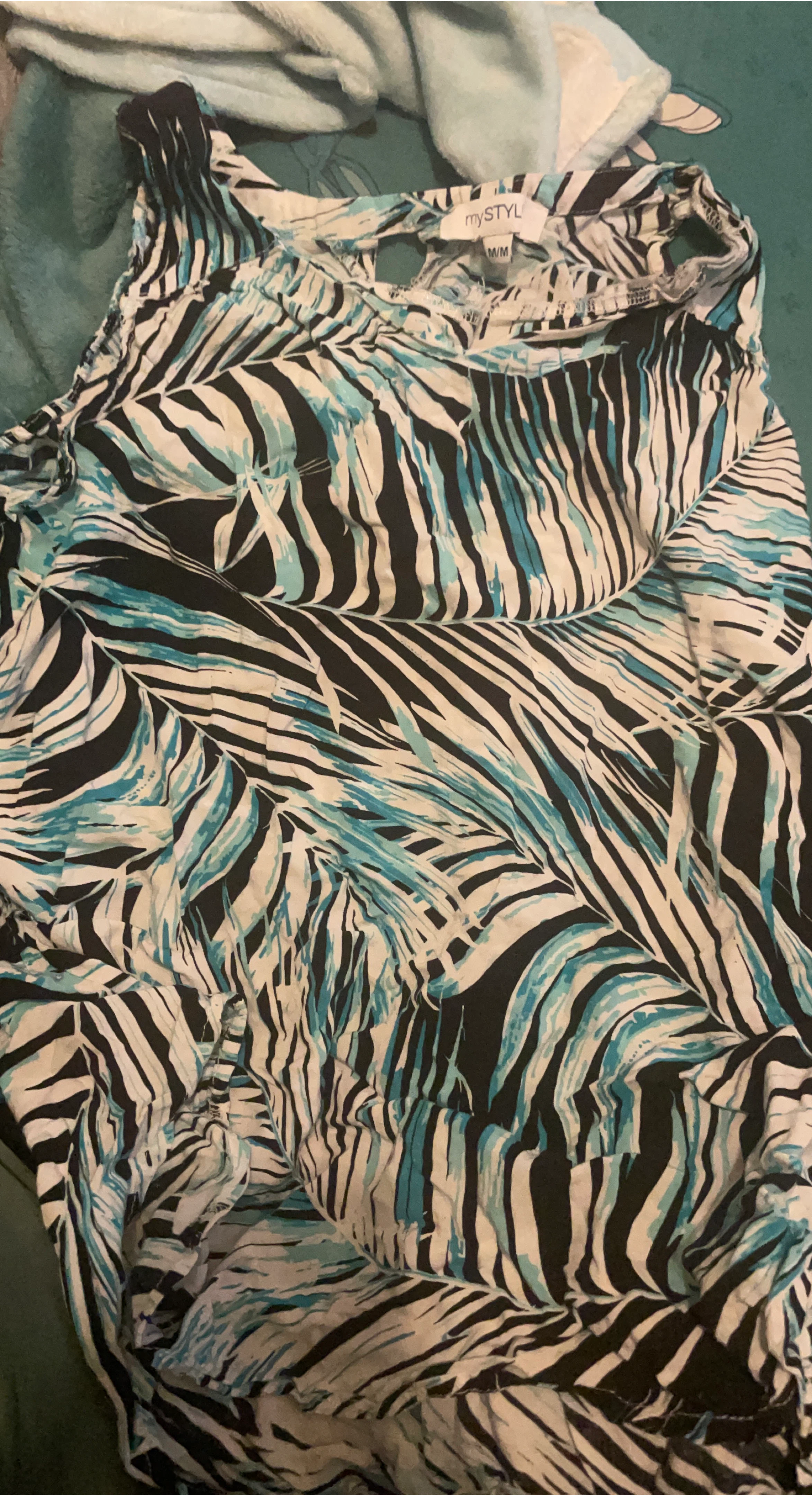 mySTYLE Women's Tropical Leaf Print Tank Top