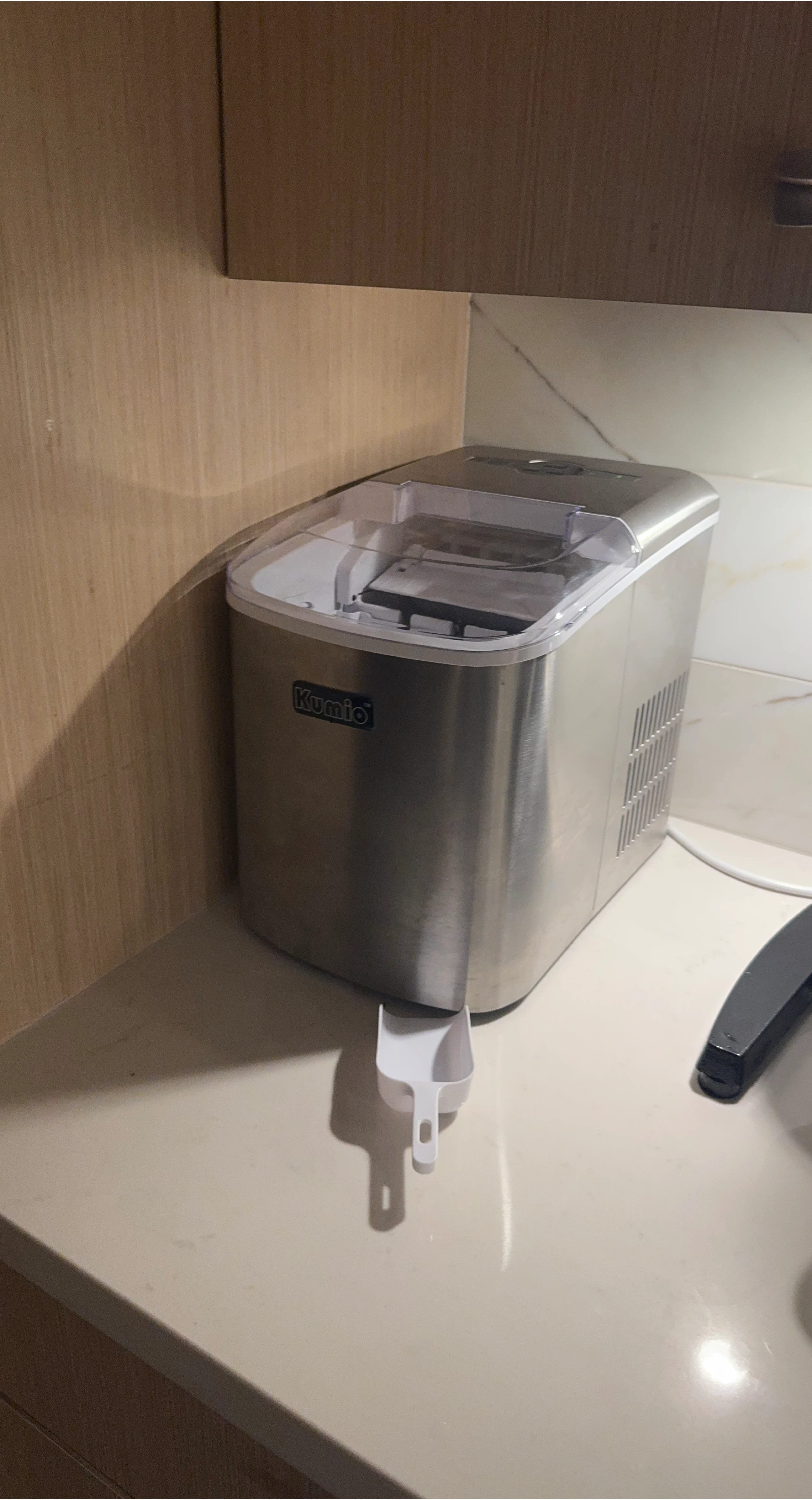 Kumio Ice Maker with Scoop