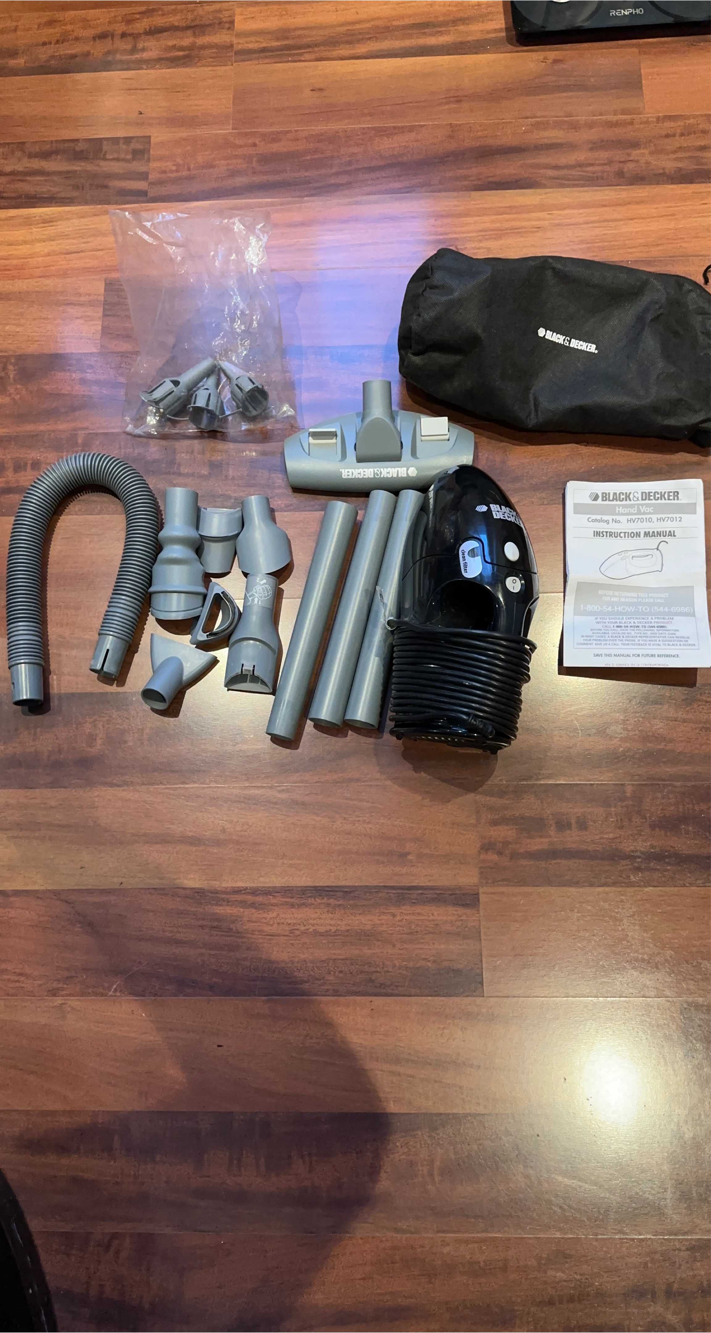 Black & Decker Hand Vac Vacuum HV7010 HV7012 with Accessories