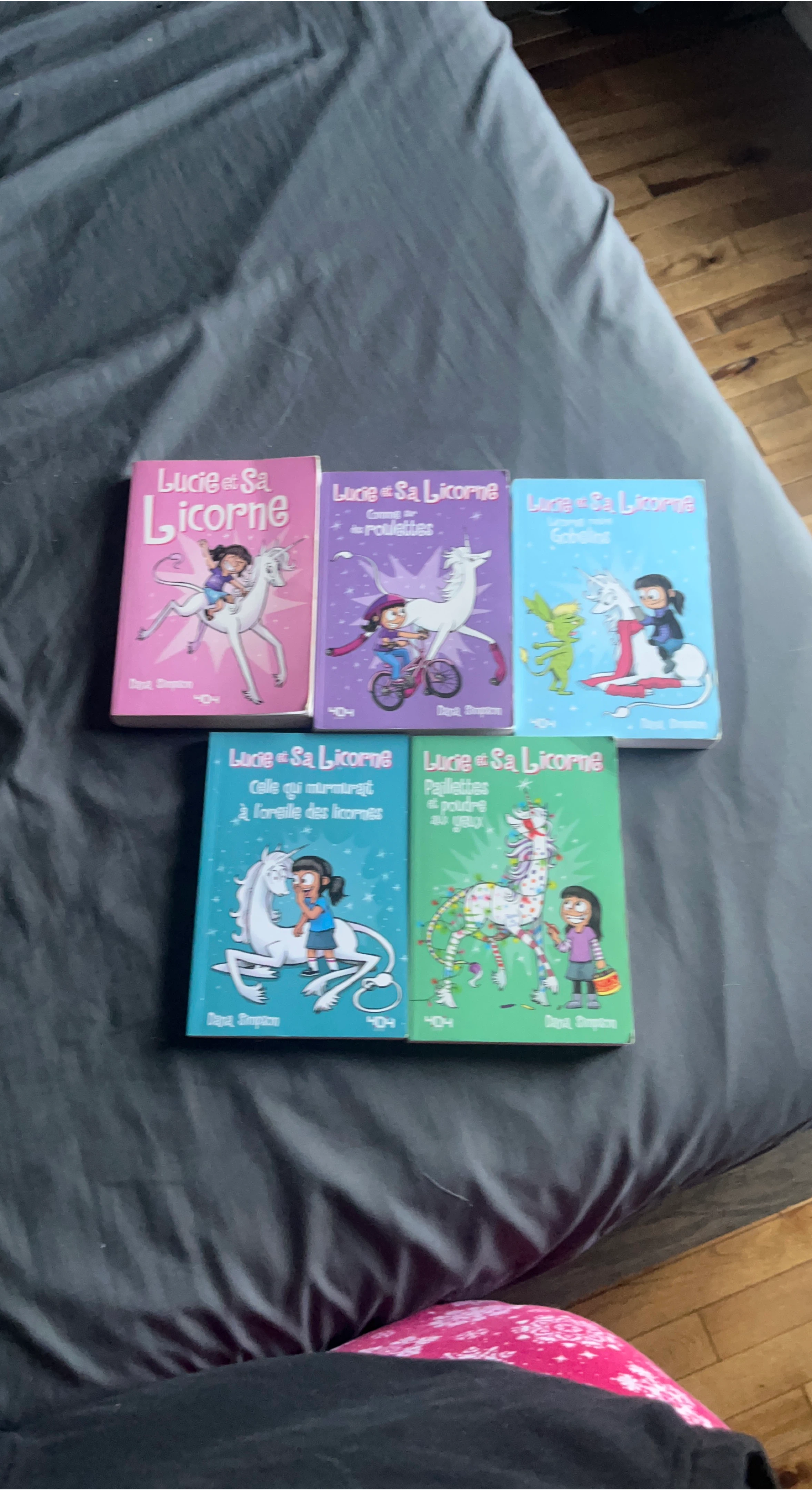 Ensemble de 5 livres "Lucie et Sa Licorne" par Daya Simpson