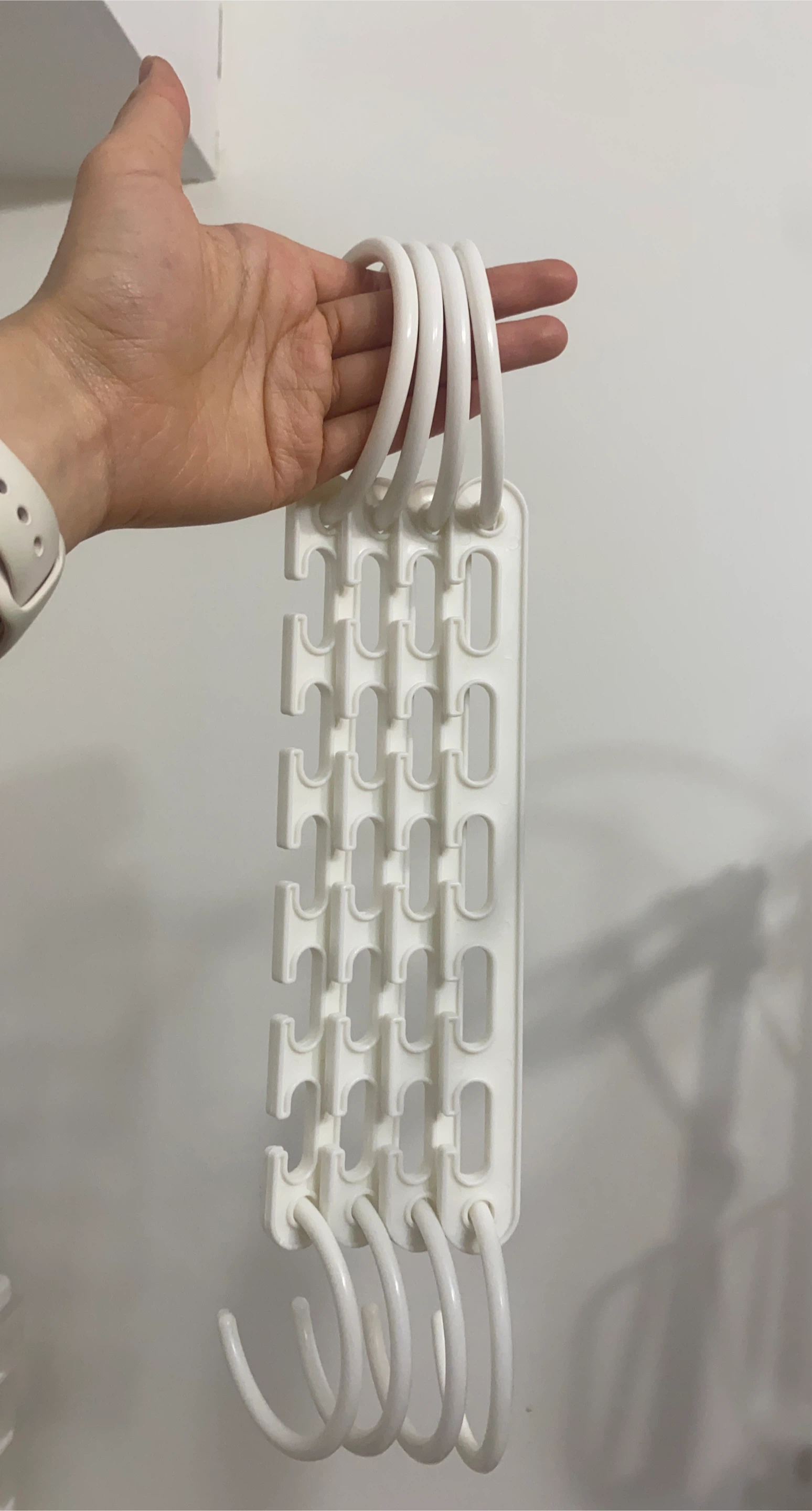 4 cascading hanger organizers