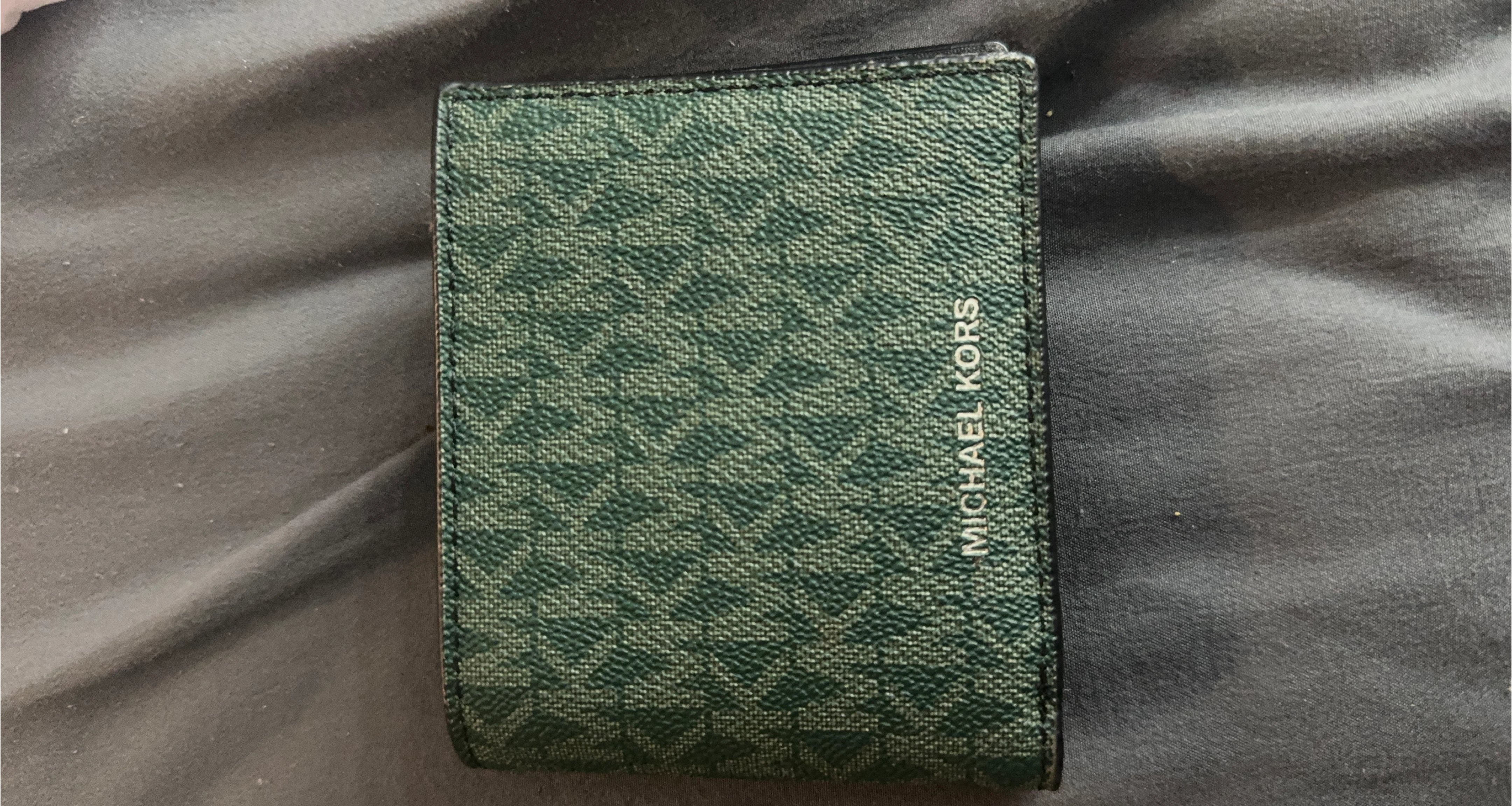 Michael Kors Bi-Fold Wallet