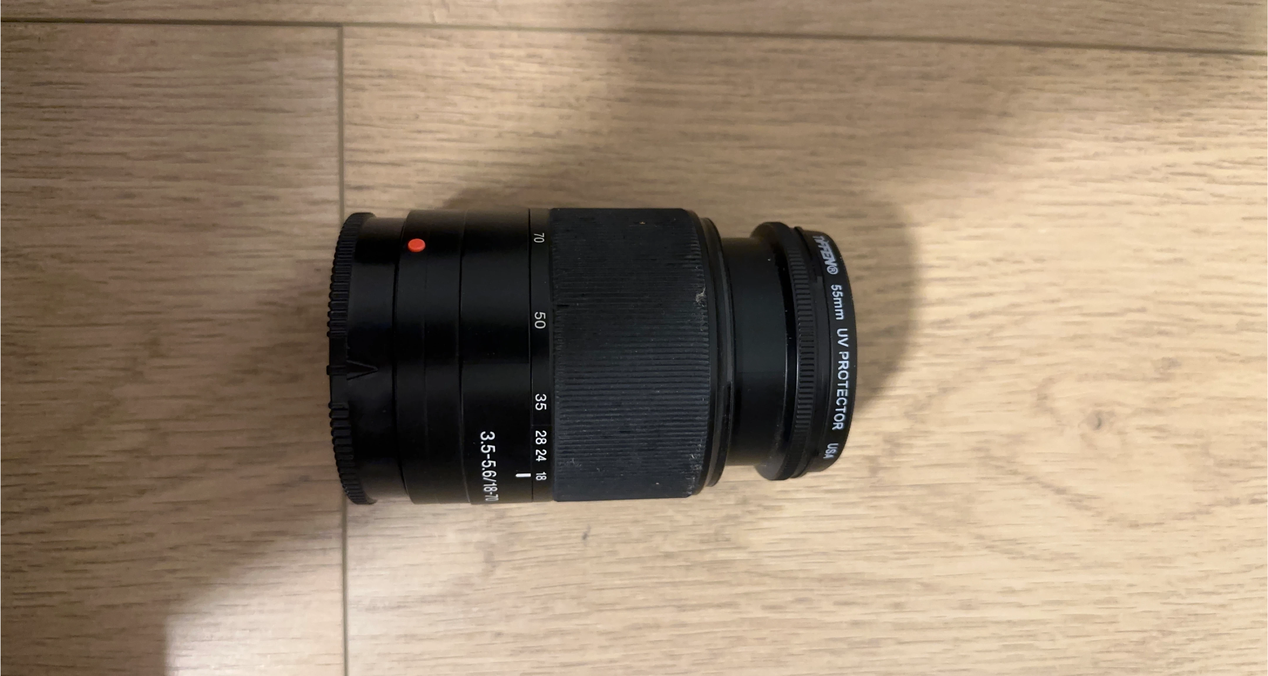 Sony DT 3.5-5.6/18-70 Zoom Lens with Tiffen UV Protector
