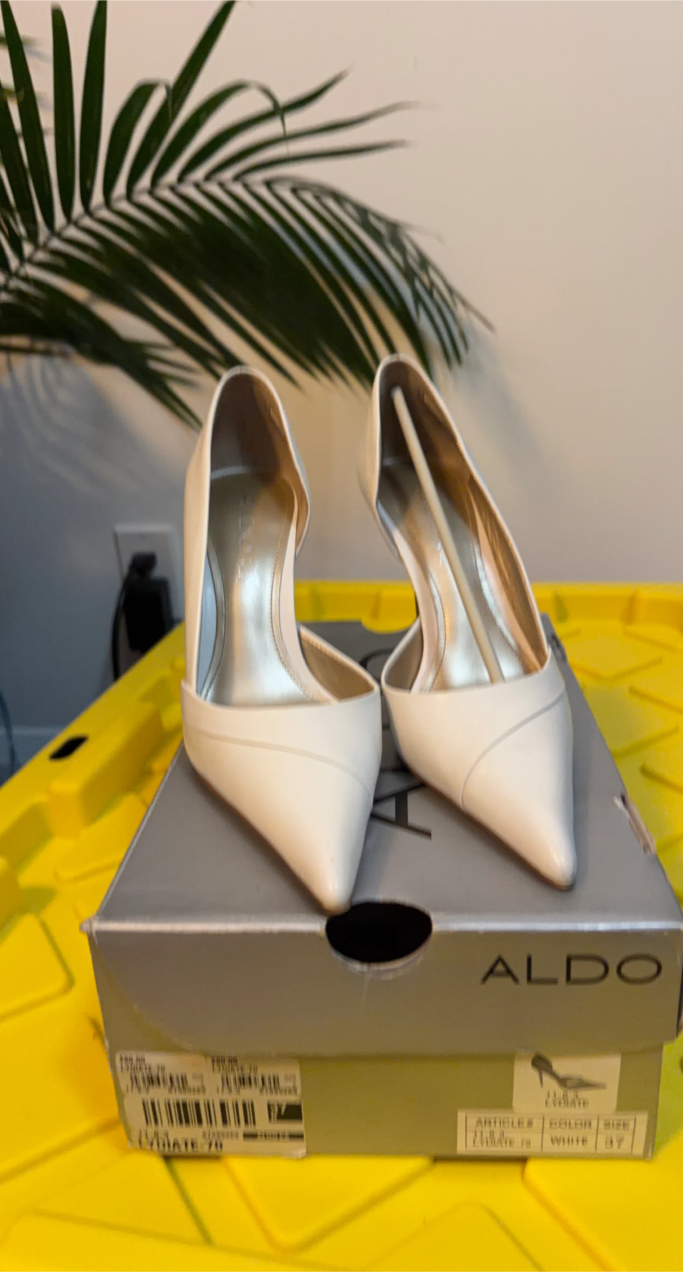 ALDO White D'Orsay Heels Size 37