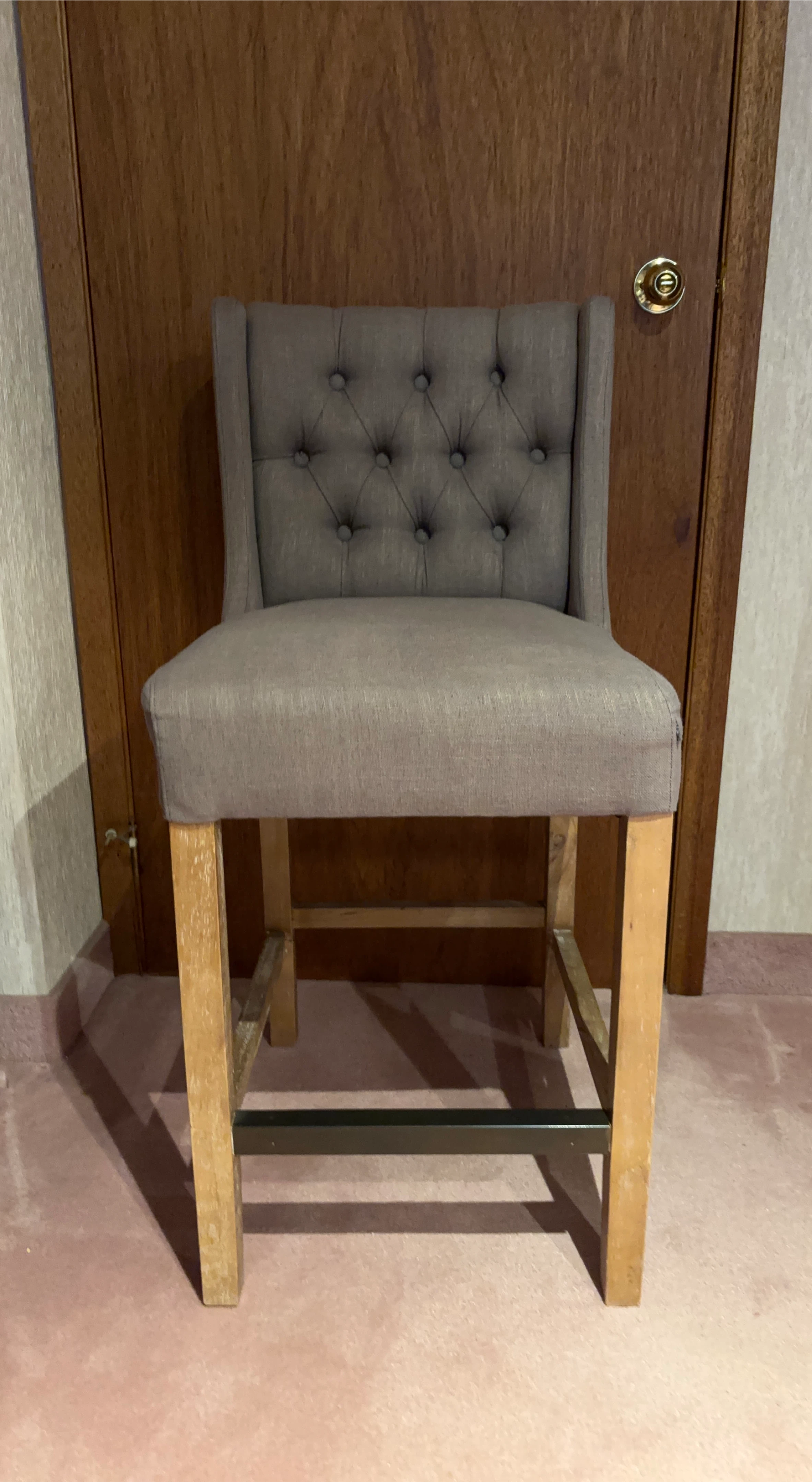 Tufted Back Counter Stool
