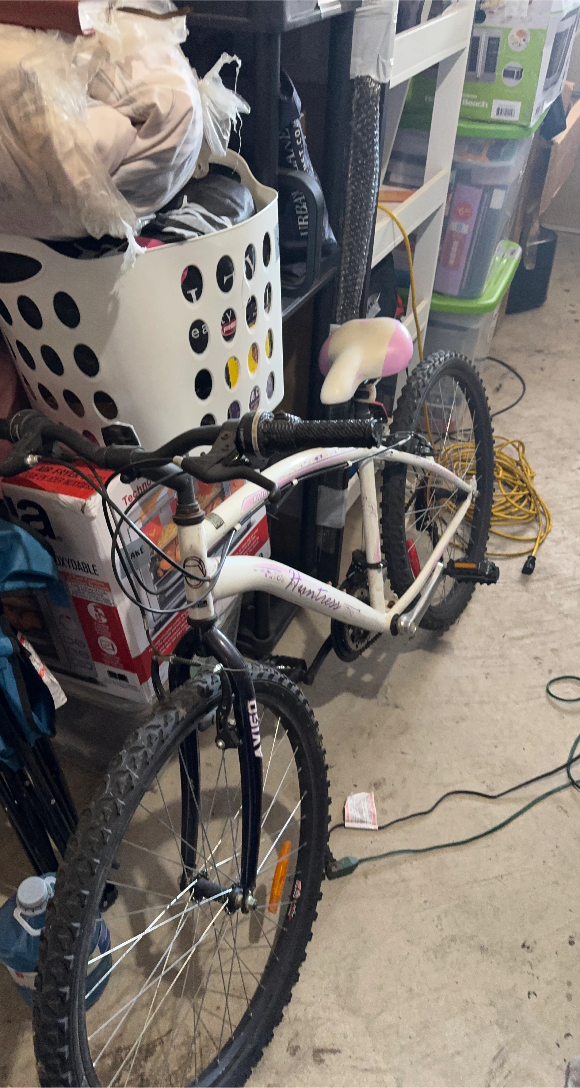 Avigo Huntress Bicycle