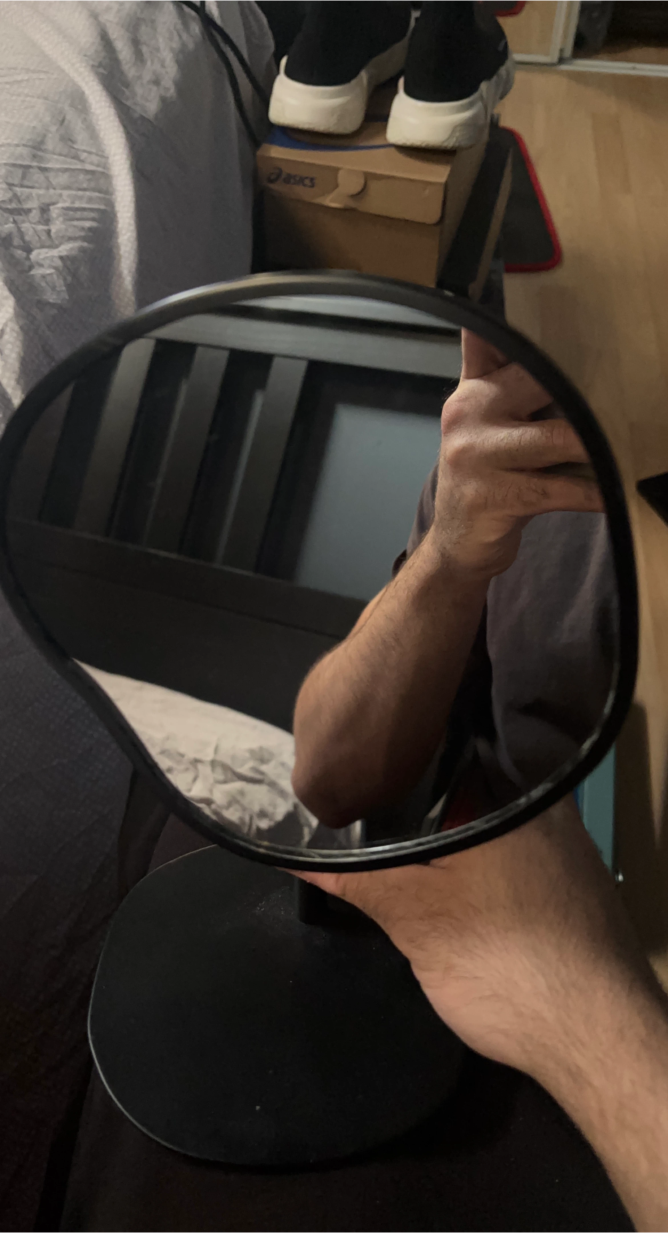 Black Oval Standing Makeup Mirror