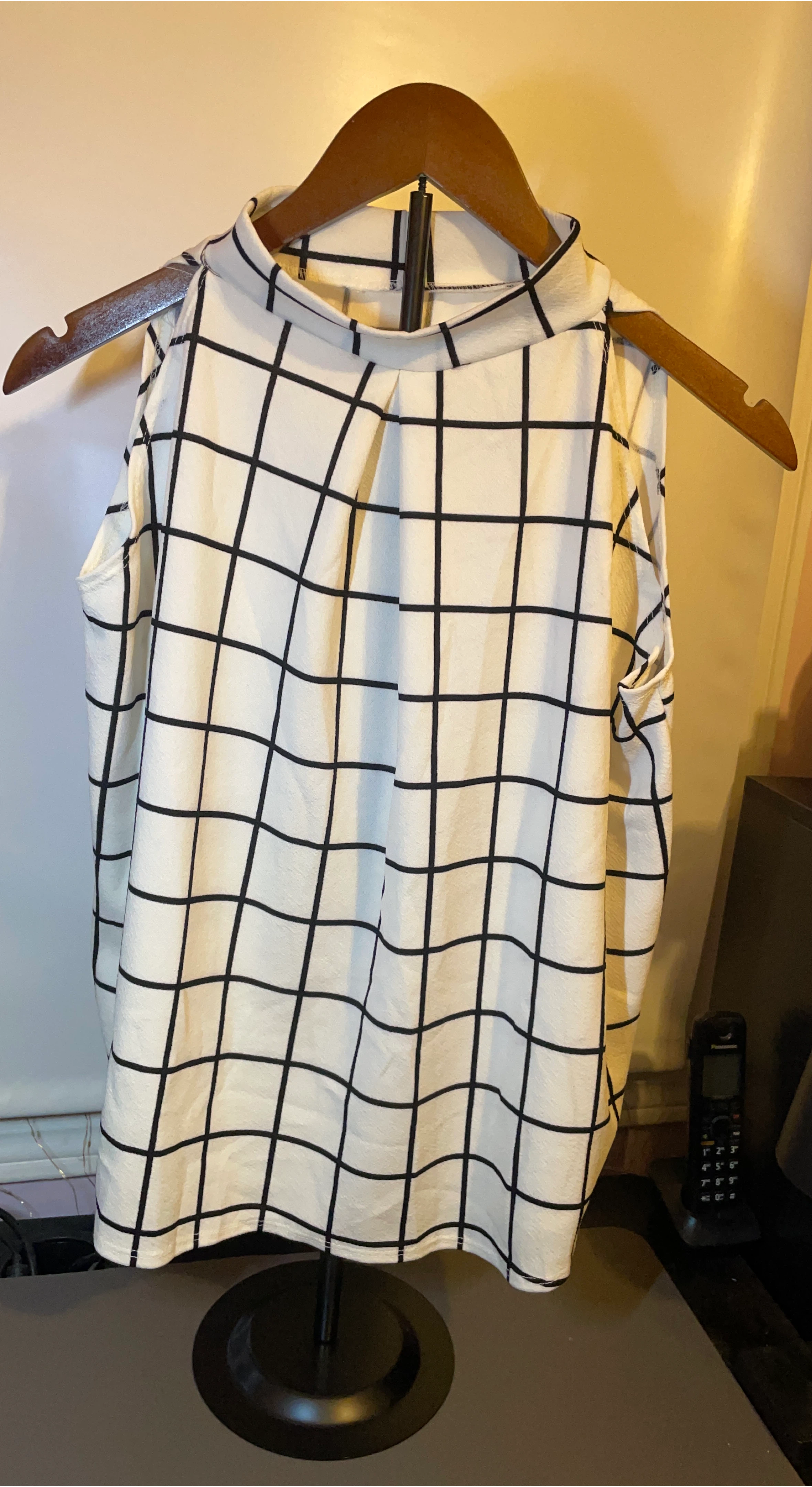Women's Sleeveless Grid Print Blouse