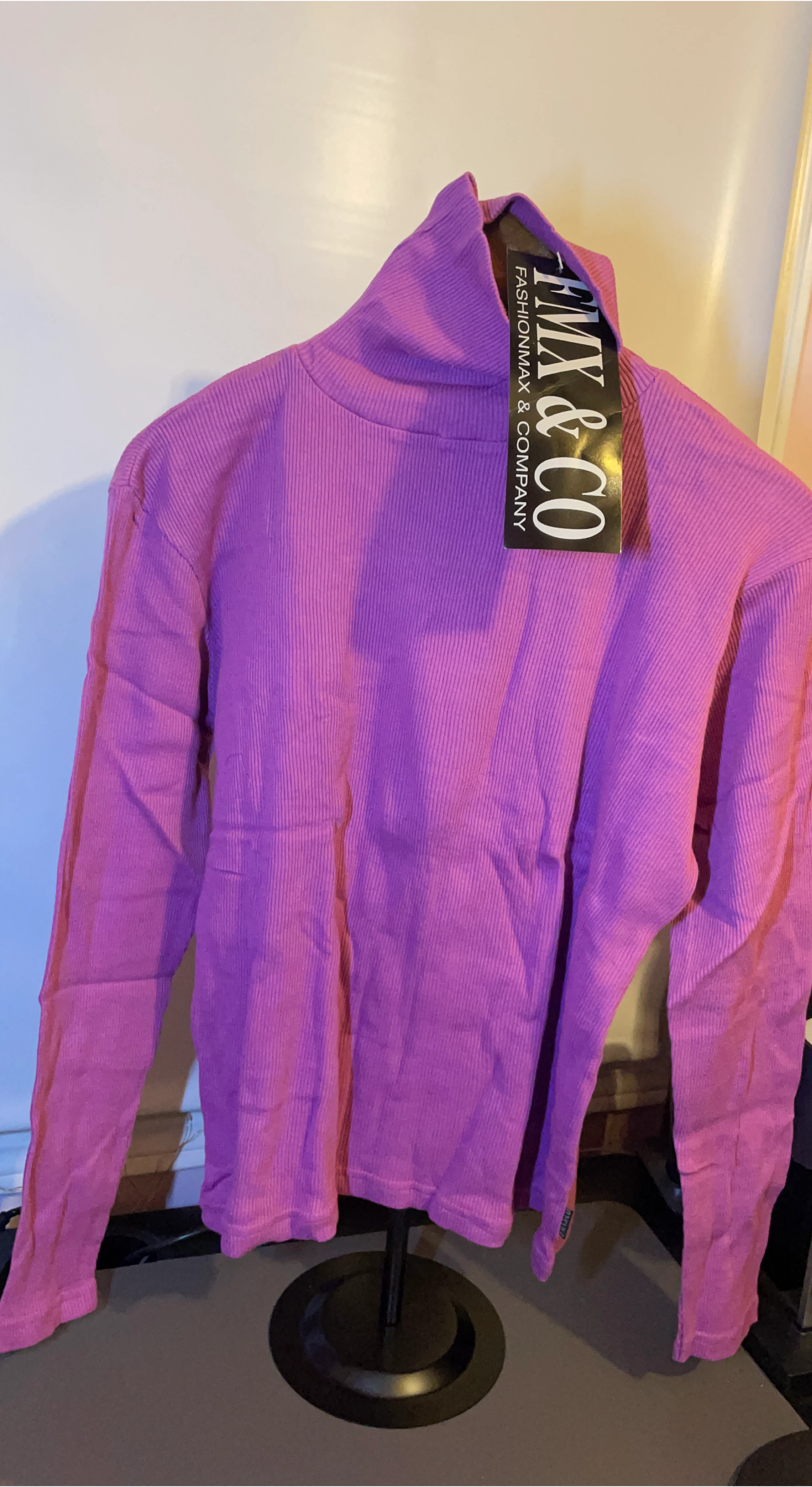 FMX & CO Purple Ribbed Turtleneck - Size Large 🧡