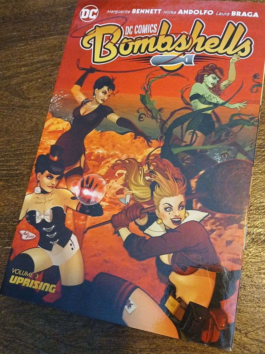 DC Comics Bombshells Volume 3 Uprising