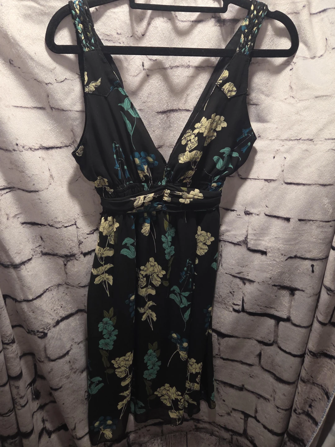 xxi Black Floral Print V-Neck Mini Dress