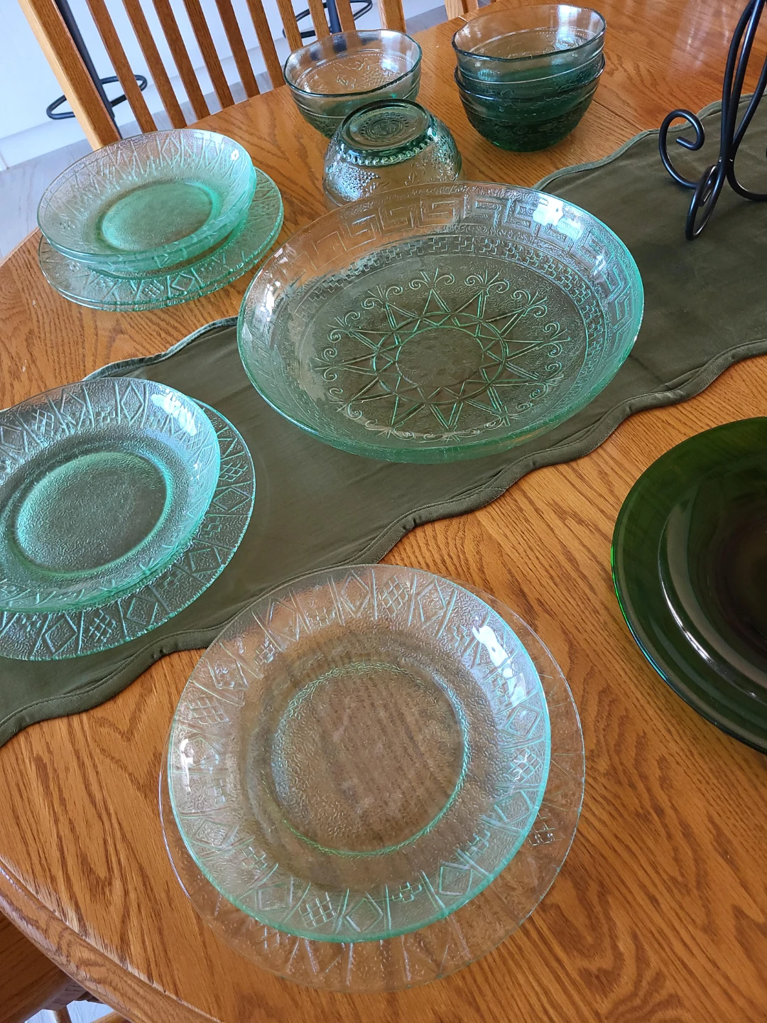 Pasta Set Green Glass Embossed