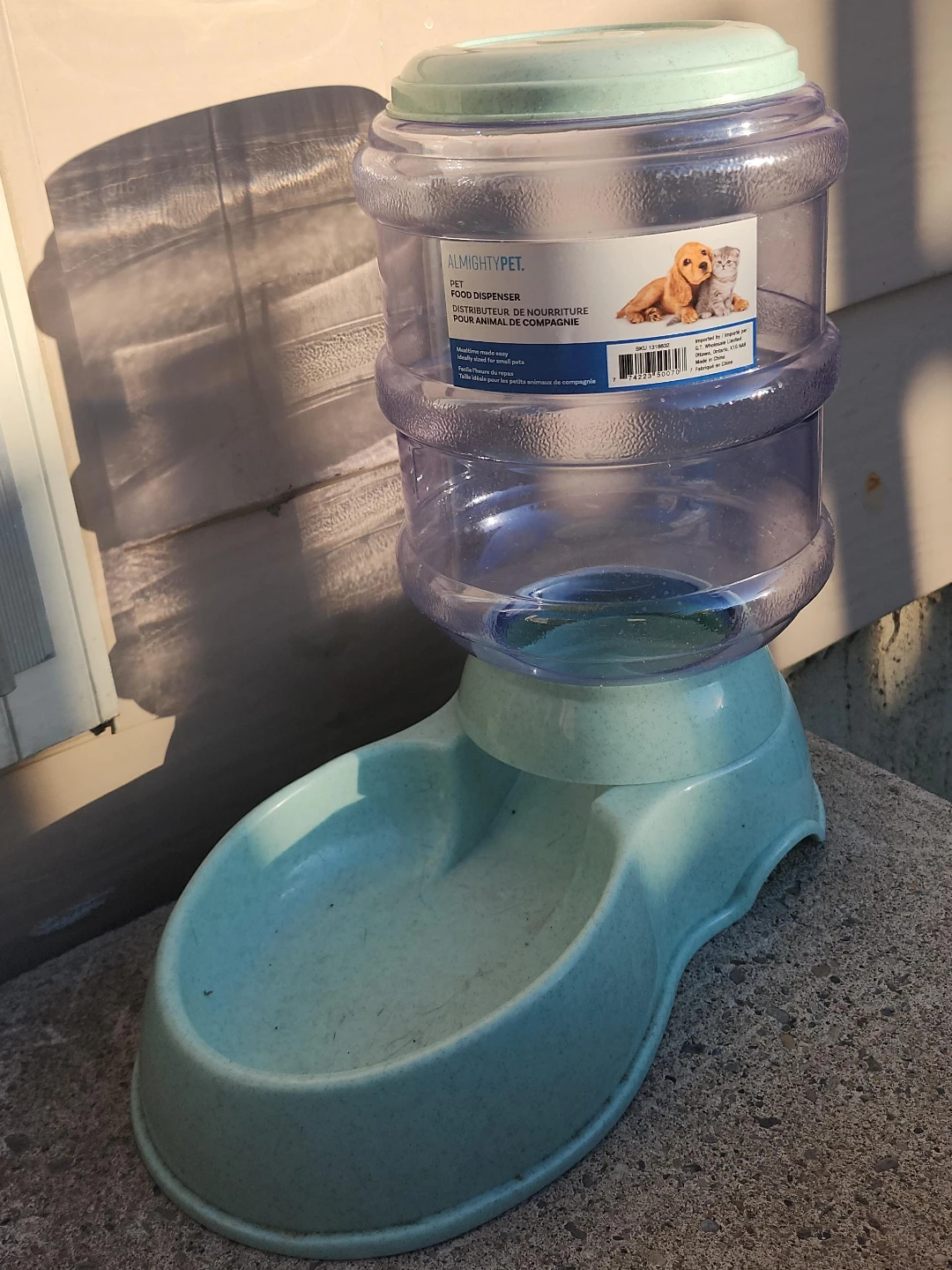 Almightypets Pet Food Dispenser