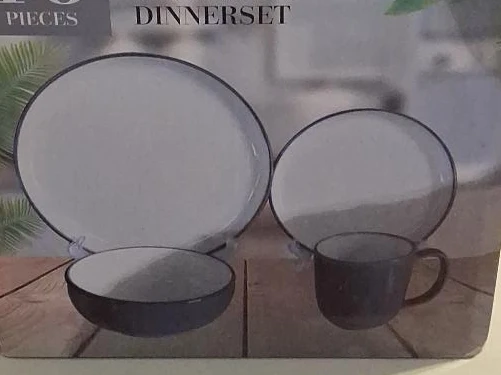 16 Piece Dinnerware Set