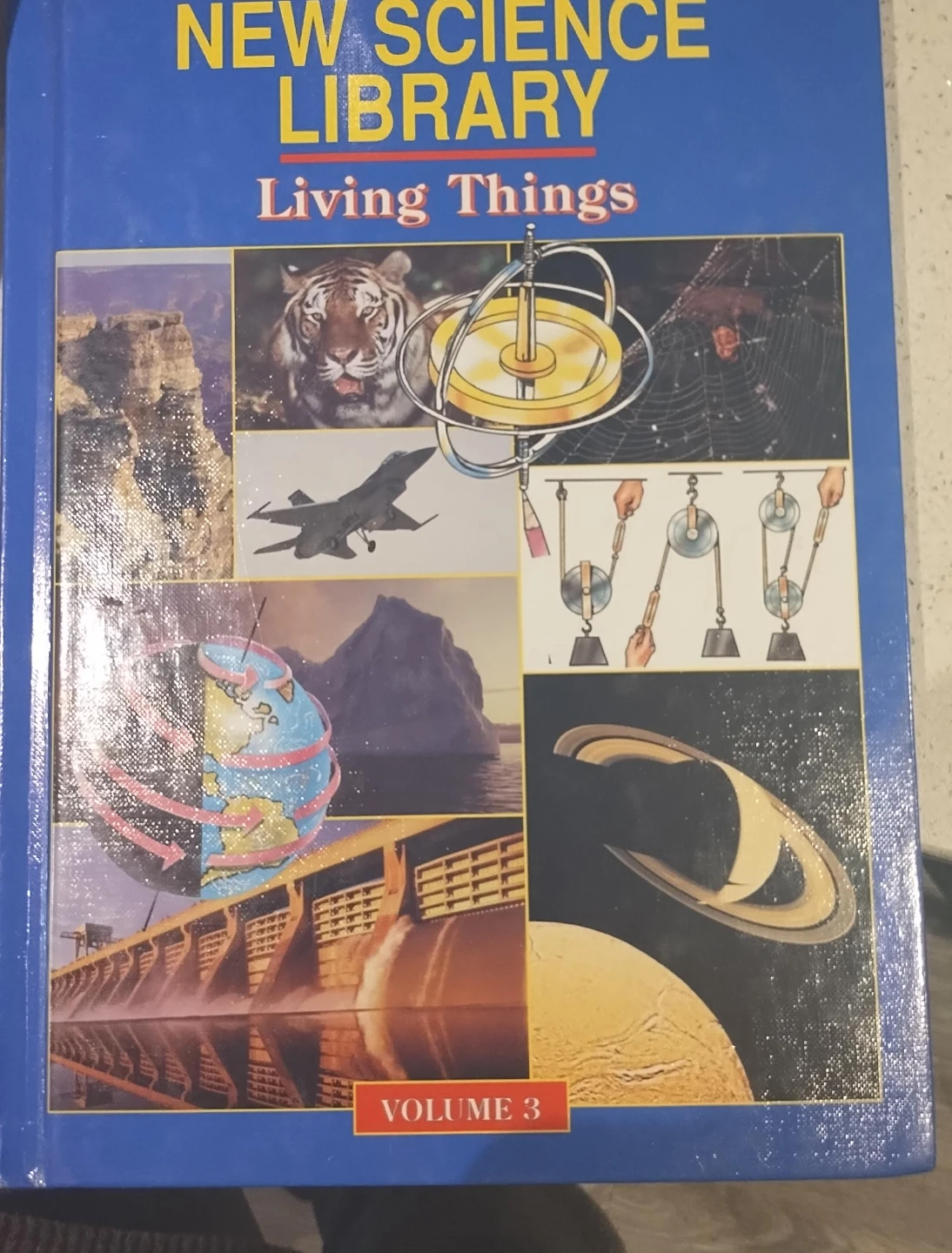 New Science Library Living Things Volume 3 Book