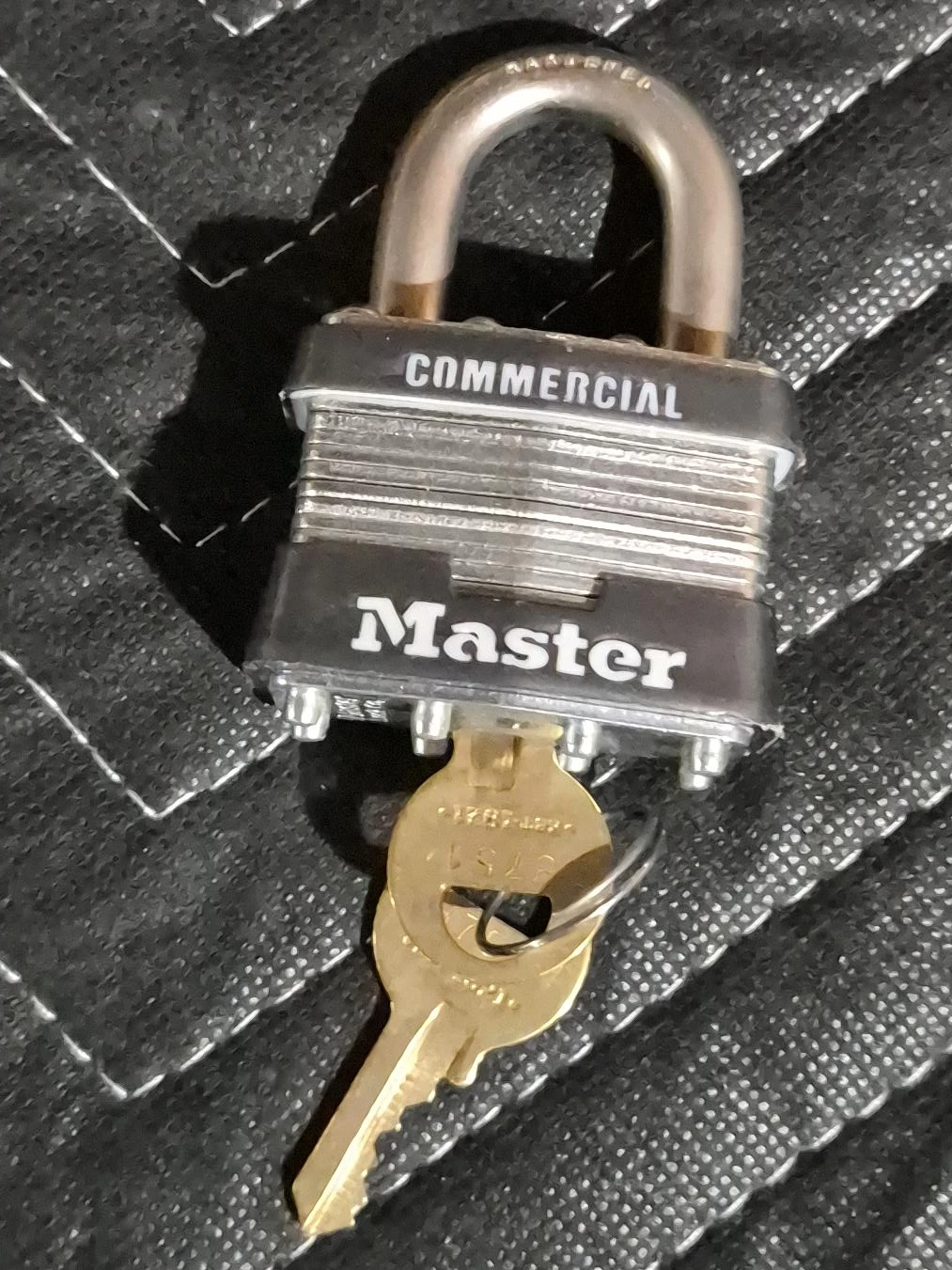 Master Lock Commercial Padlock with 2 Keys