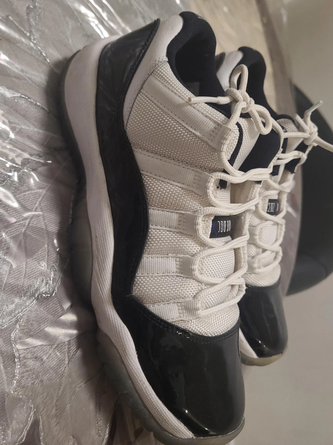 Air Jordan 11 Retro Low "Concord" Sneakers