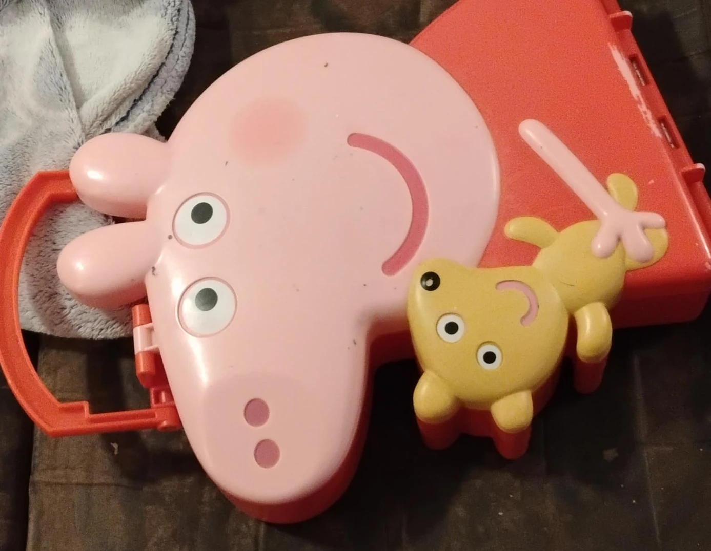 Peppa Pig Toy - Pink and Yellow
