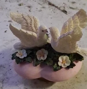 Decorative Doves Figurine
