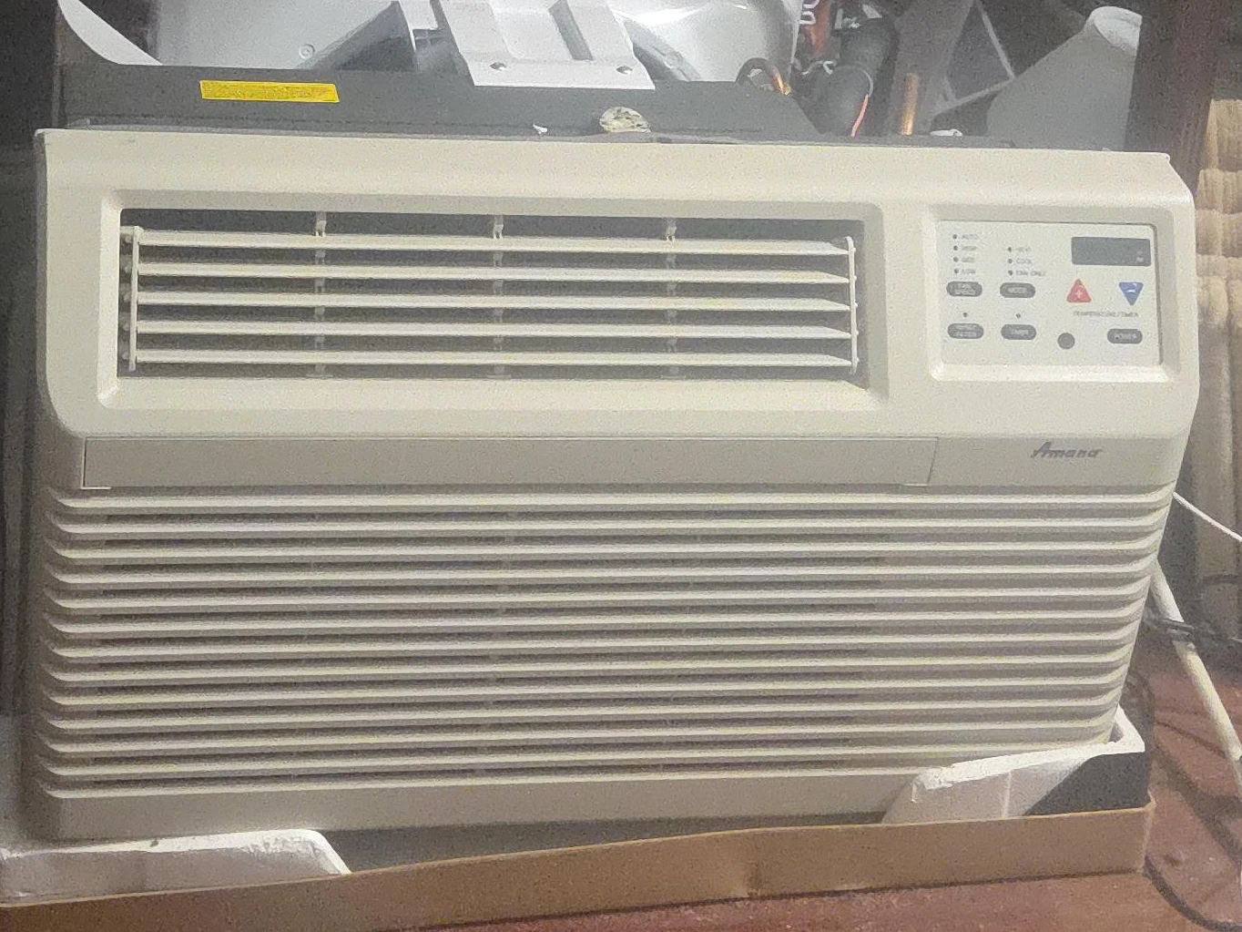 Amana in wall Air Conditioner