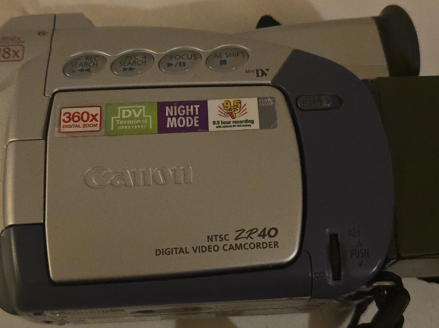 Canon NTSC ZR40 Digital Video Camcorder with 360x Digital Zoom