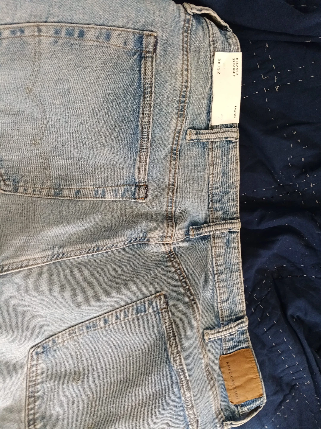American Eagle Relaxed Straight Jeans 38x32 Light Wash