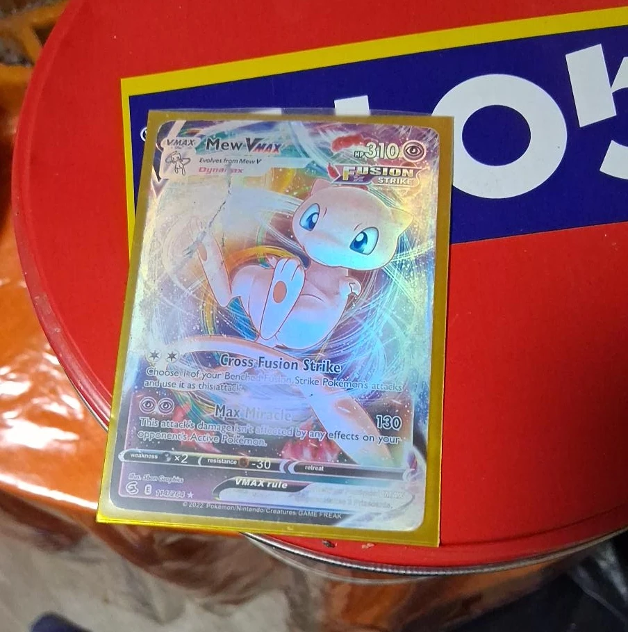 Pokemon Fusion Strike Mew VMAX Card
