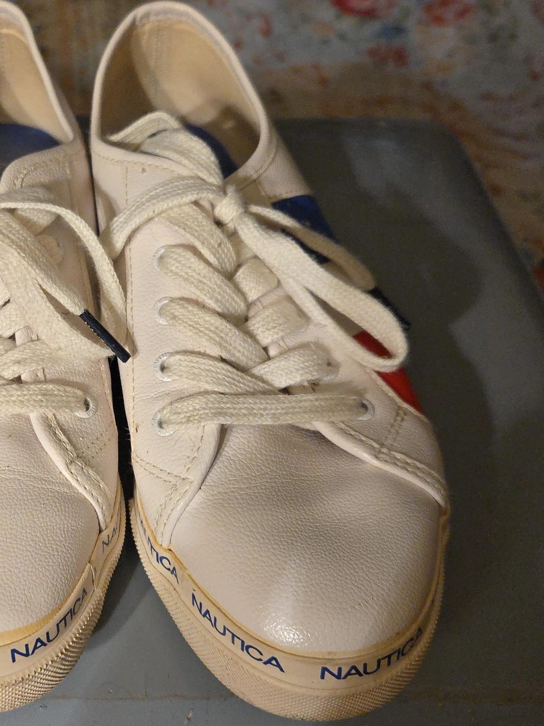 Shoe