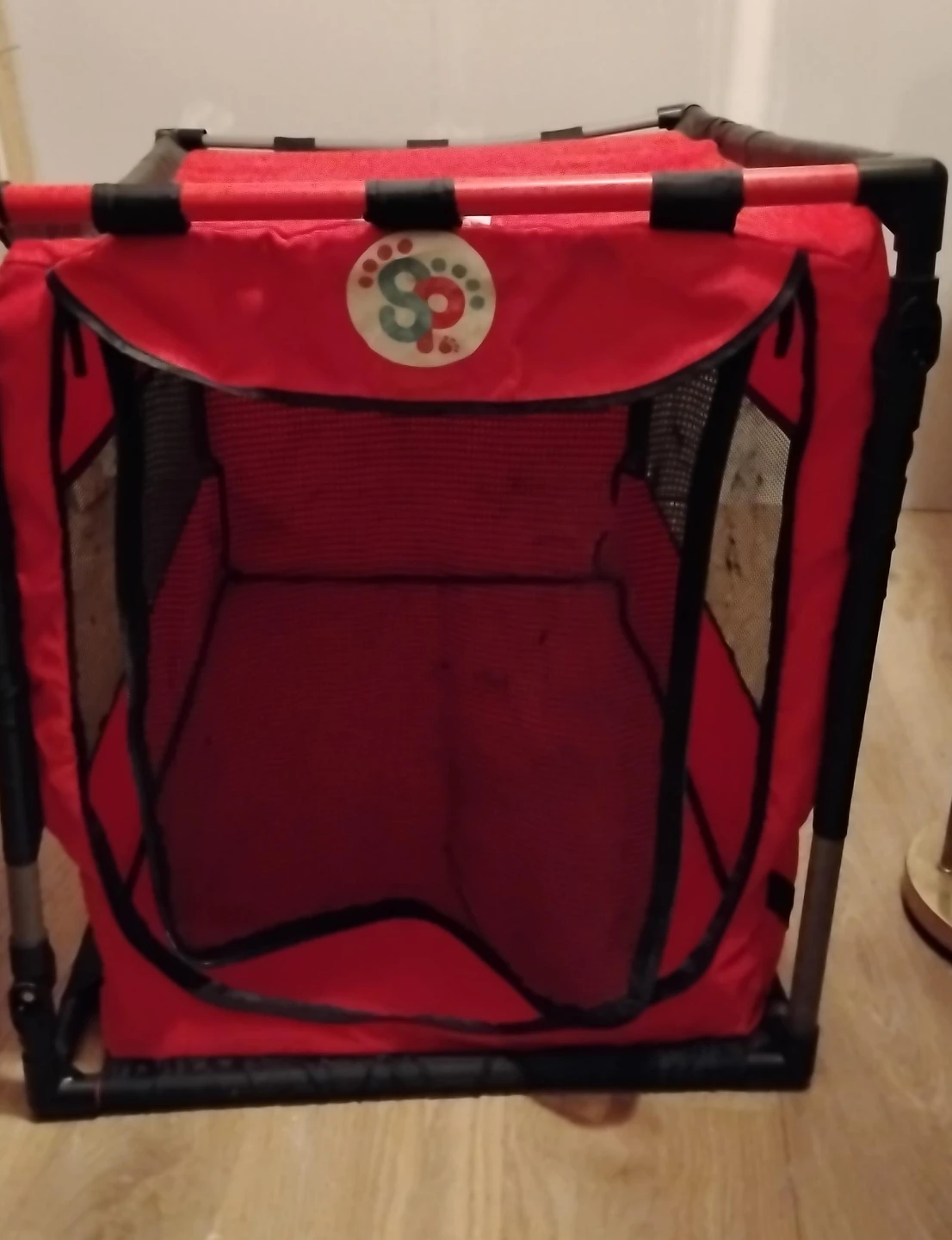 Red Pet Playpen / Crate